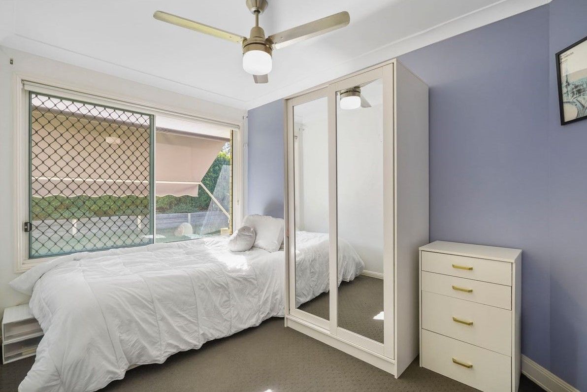 69 St James Street — photo 10 of 14