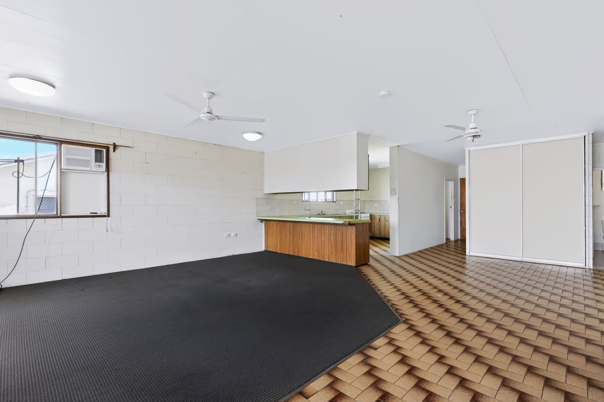 15 Kruckow Street — photo 5 of 22