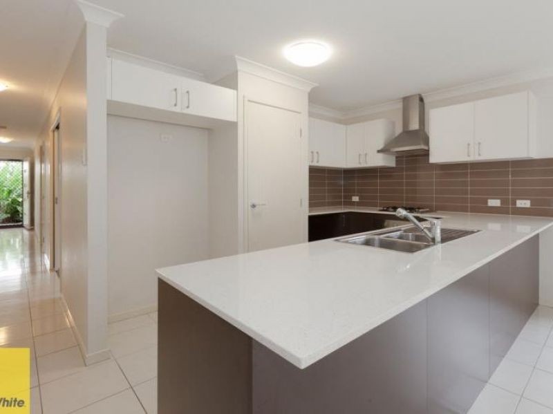 35 Sunstone Court, Logan Reserve, QLD 4133