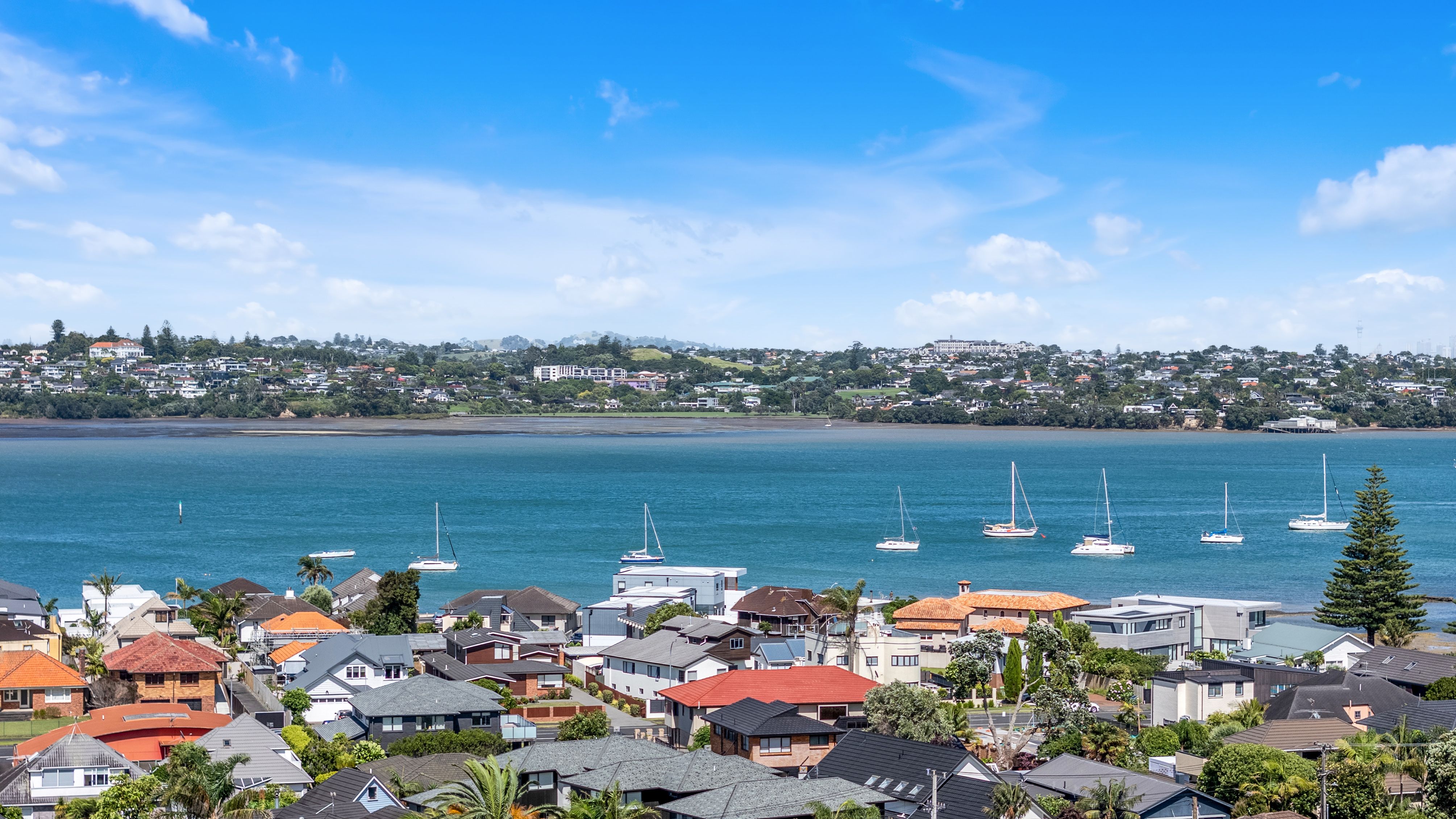 2/17 Lynton Road, Bucklands Beach, Manukau City