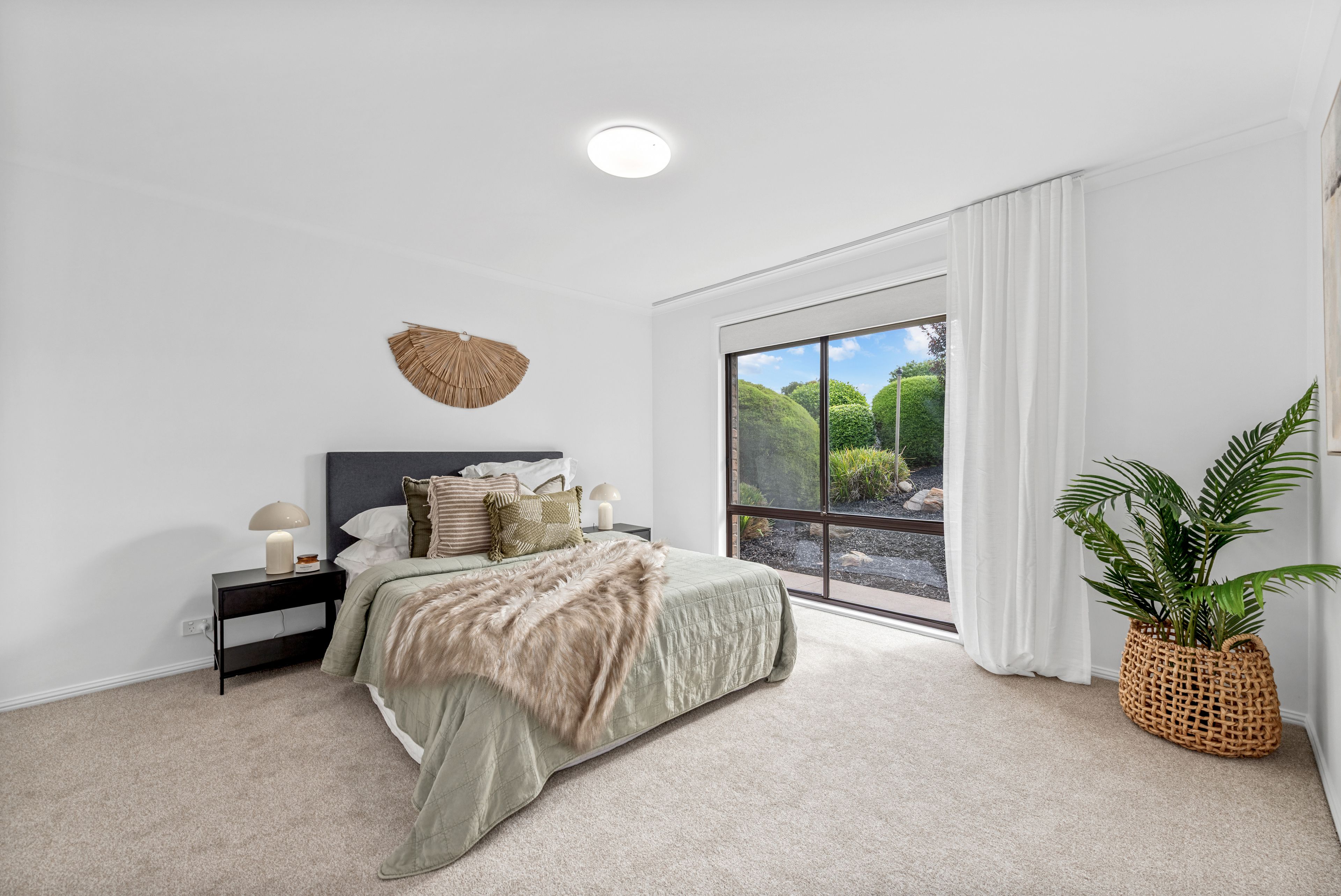 7 Dridan Crescent — photo 11 of 24