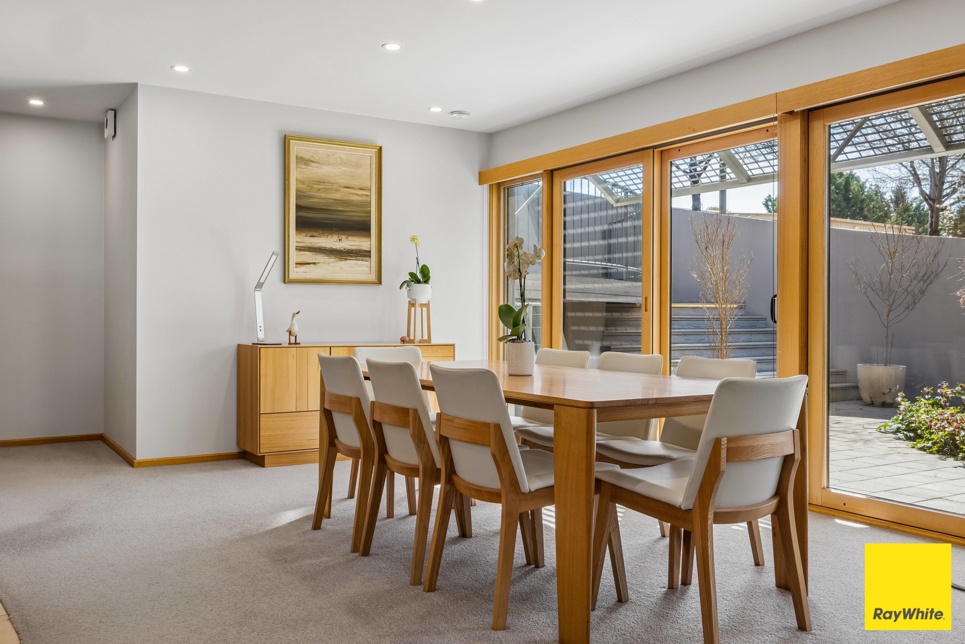 47 Victoria Street — photo 4 of 30