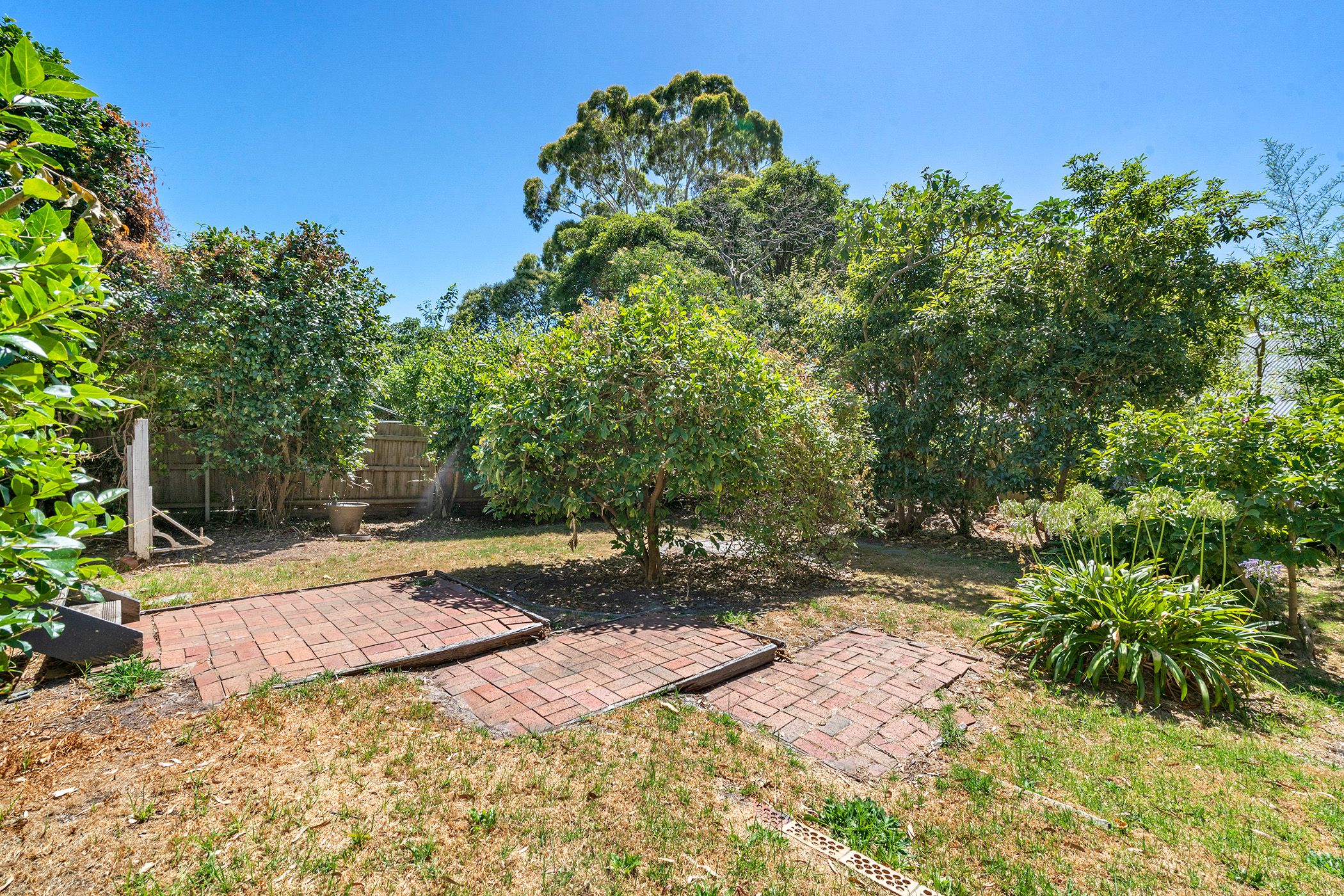 24 Towerhill Road — photo 6 of 6