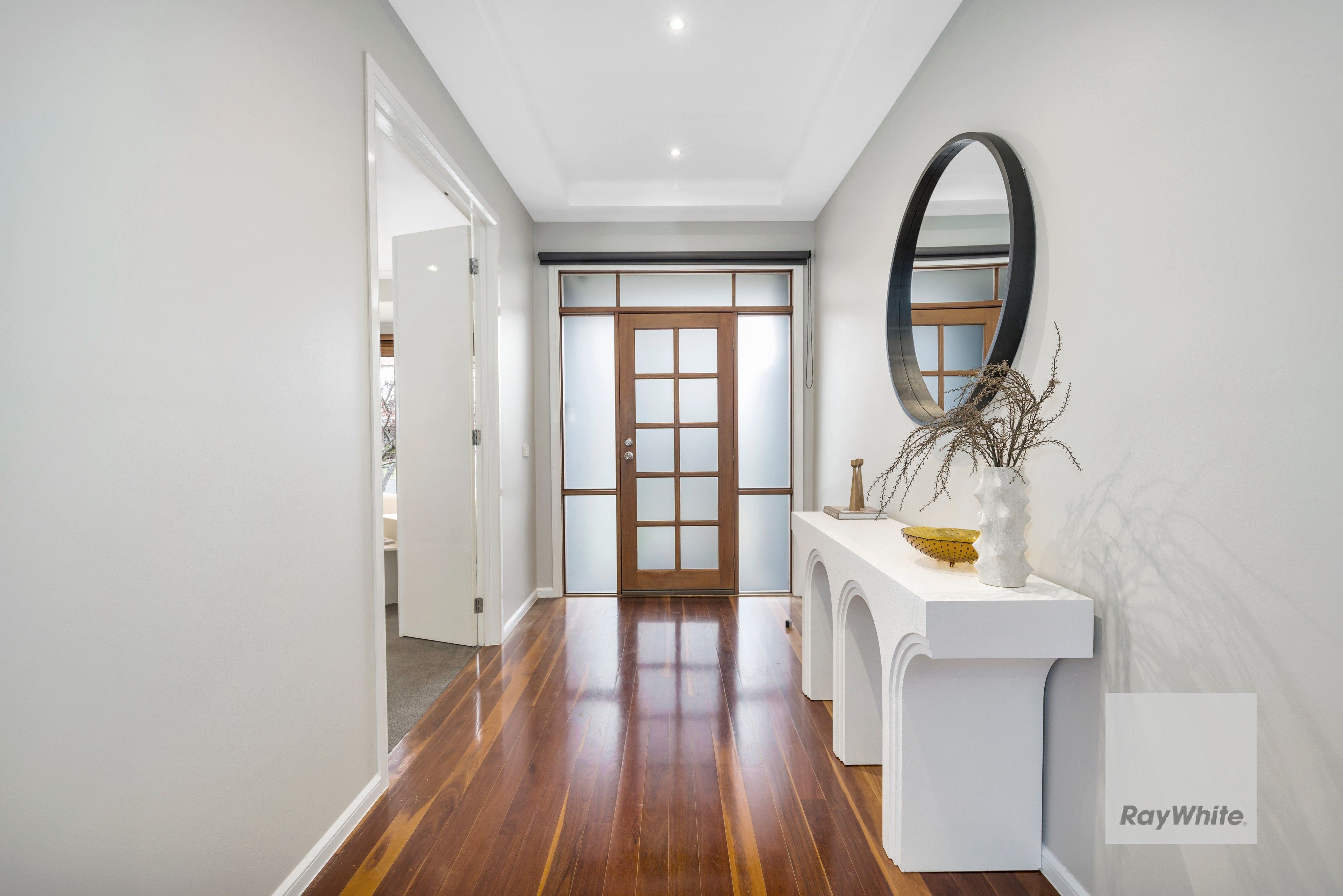 9 Vaucluse Boulevard, Taylors Hill, VIC 3037