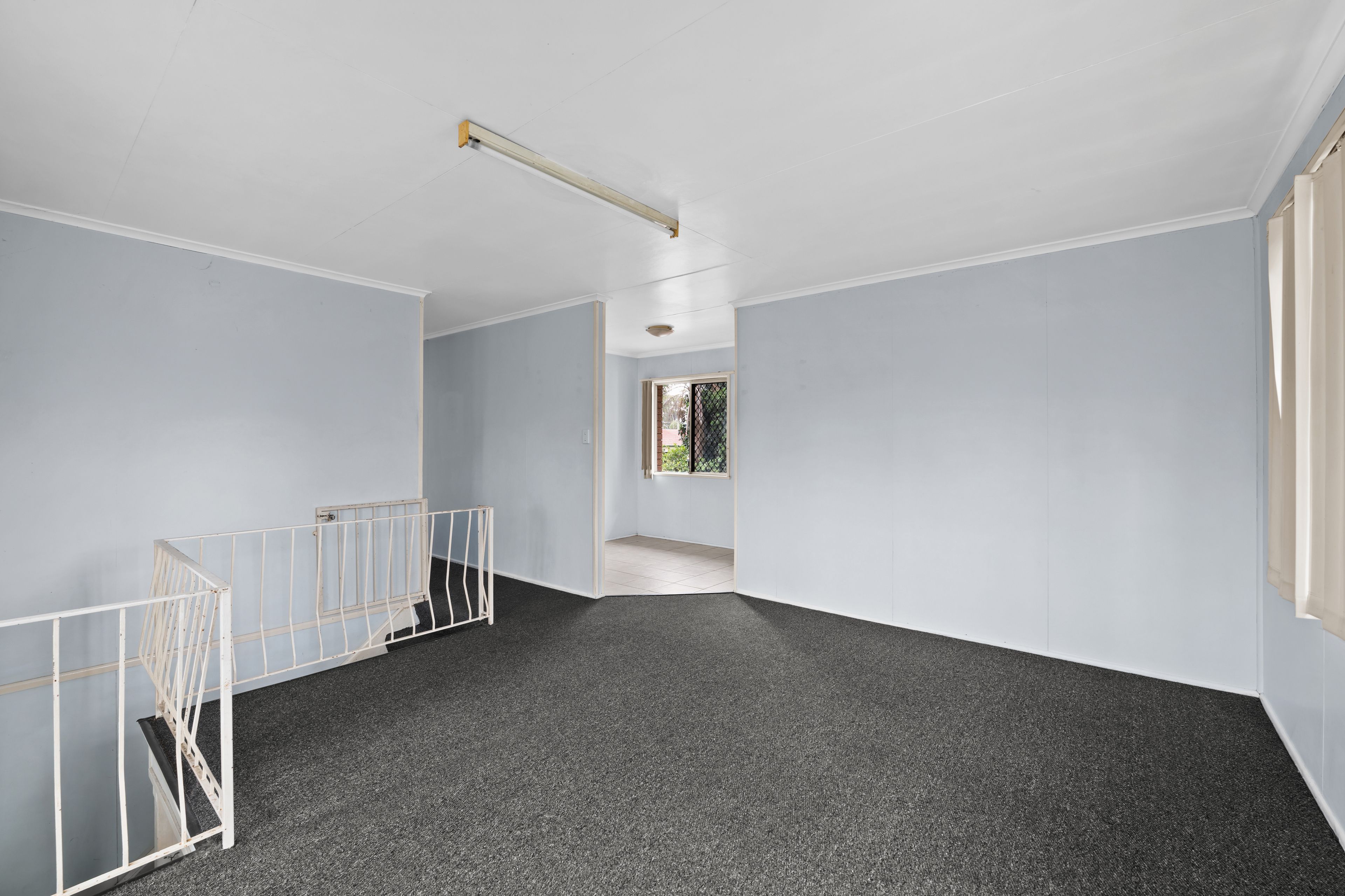 29 SOUTHAMPTON Road — photo 7 of 14
