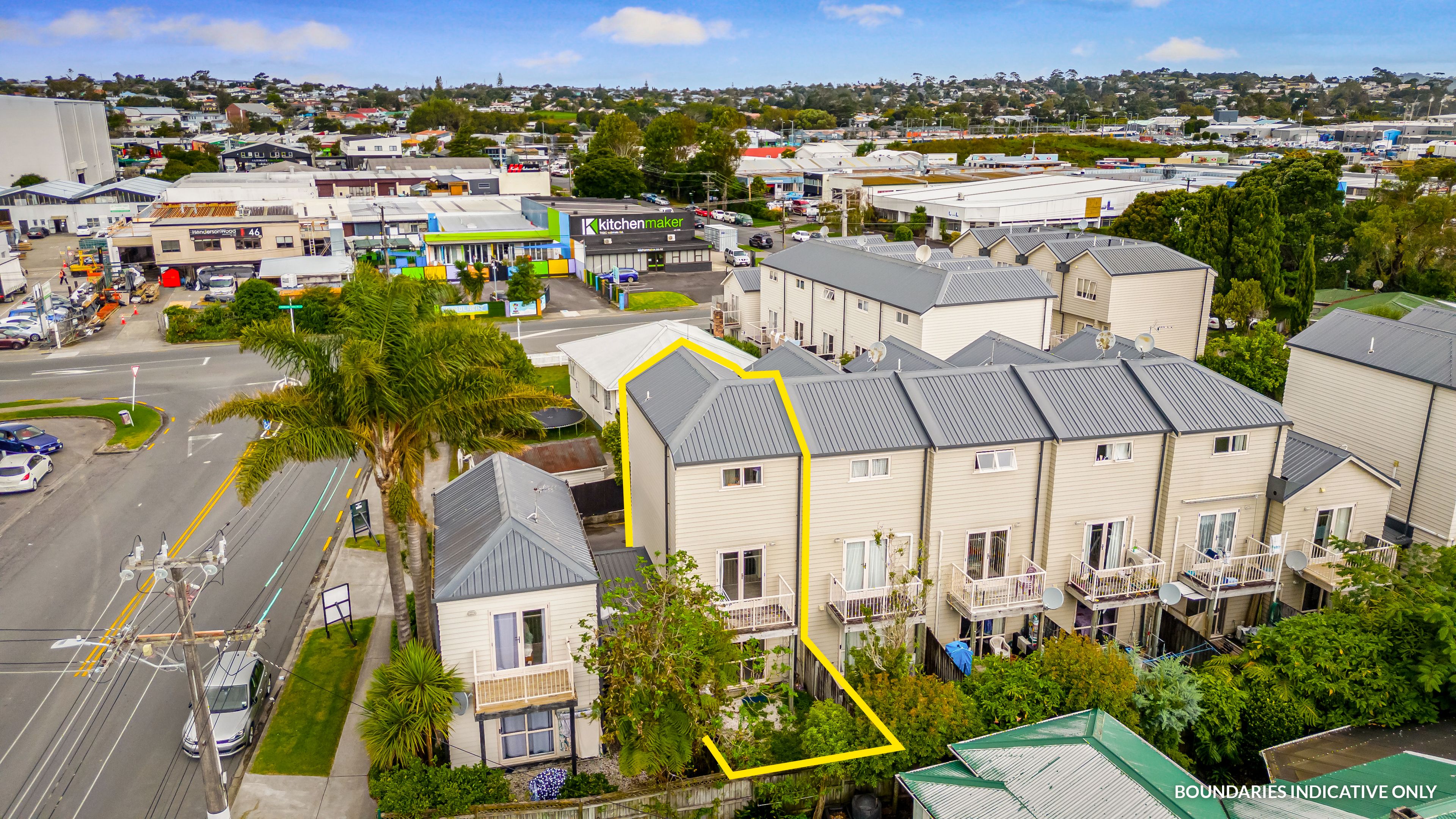 2/4 Keeling Road, Henderson, Waitakere City