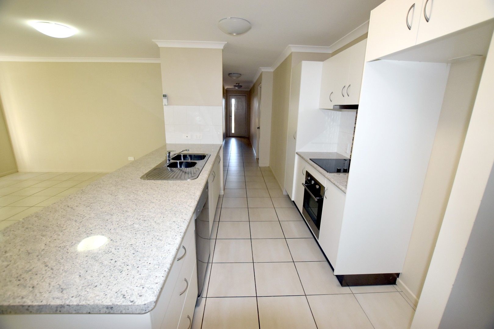 44 Iris Road, Kirkwood, QLD 4680