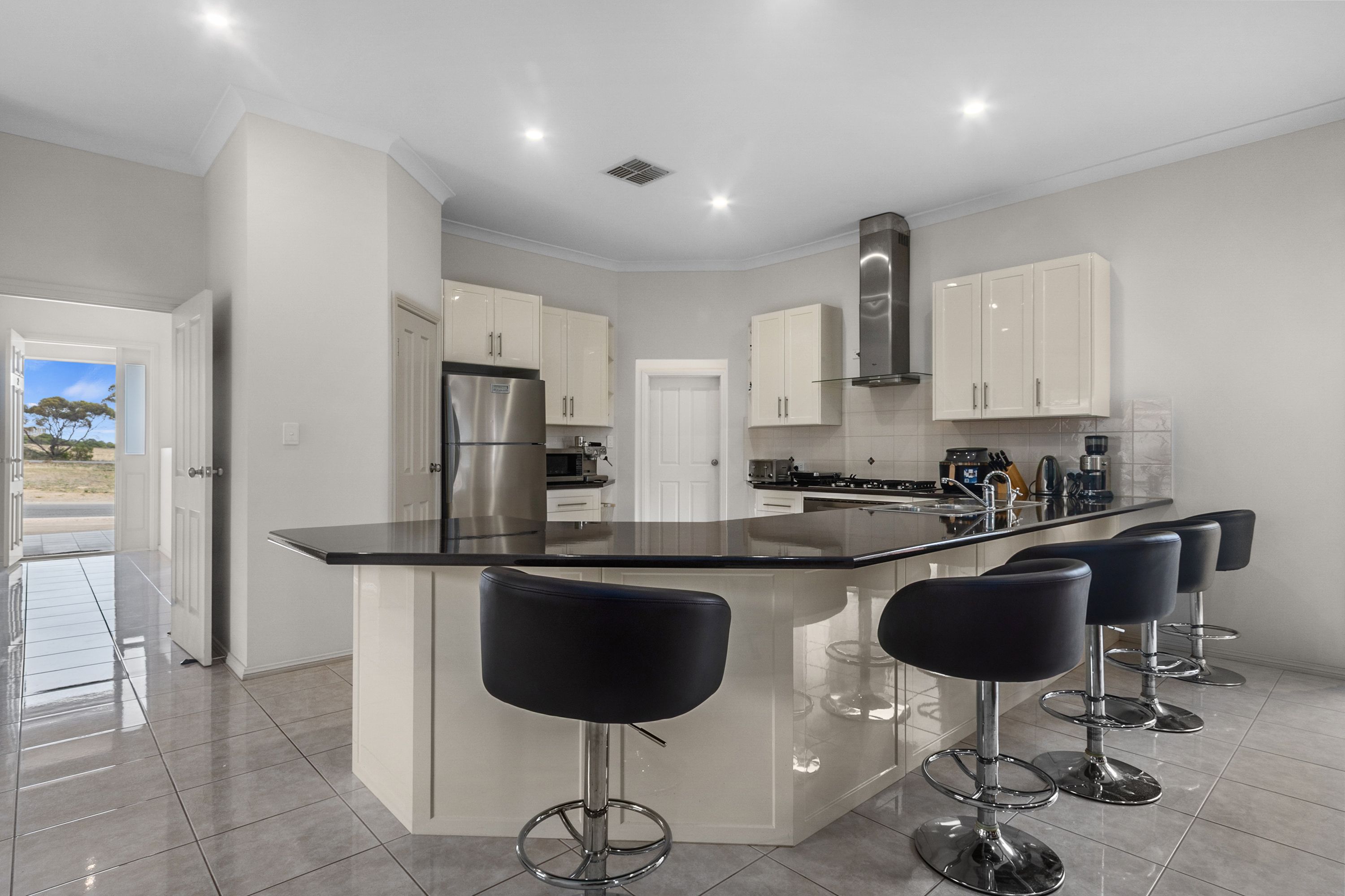 2 Hosking Place — photo 10 of 30