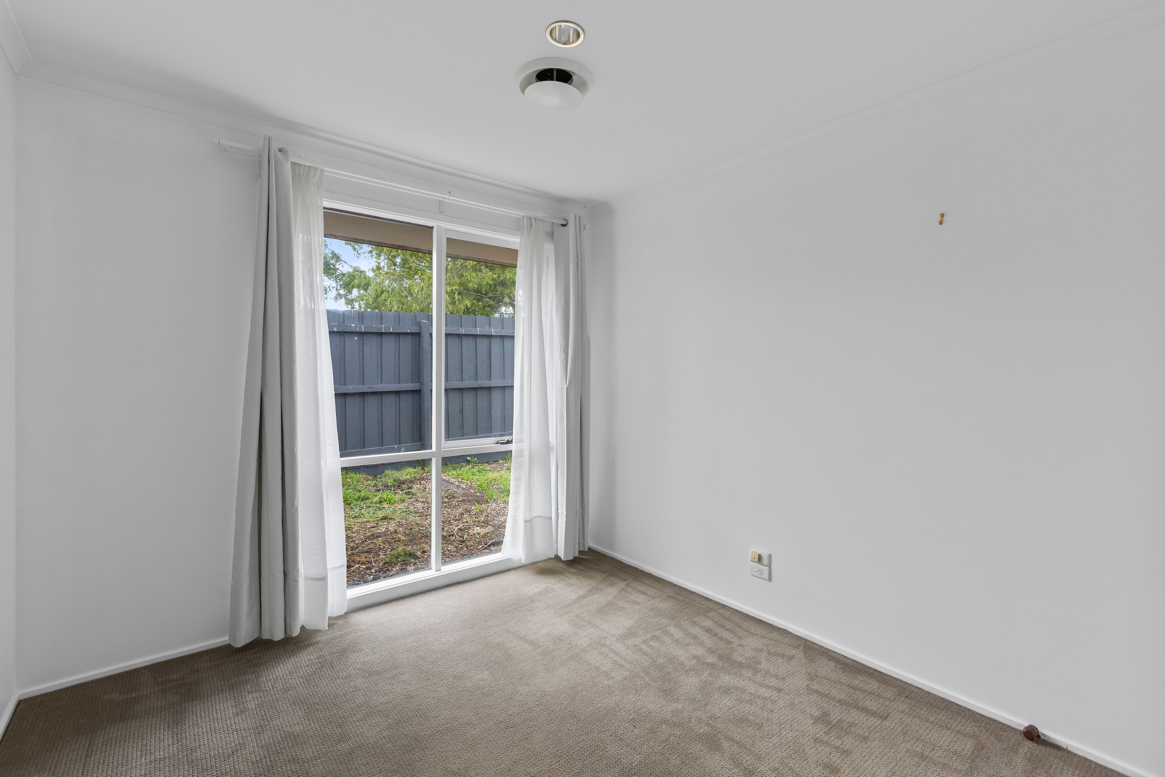 4 Kintyre Court — photo 8 of 11