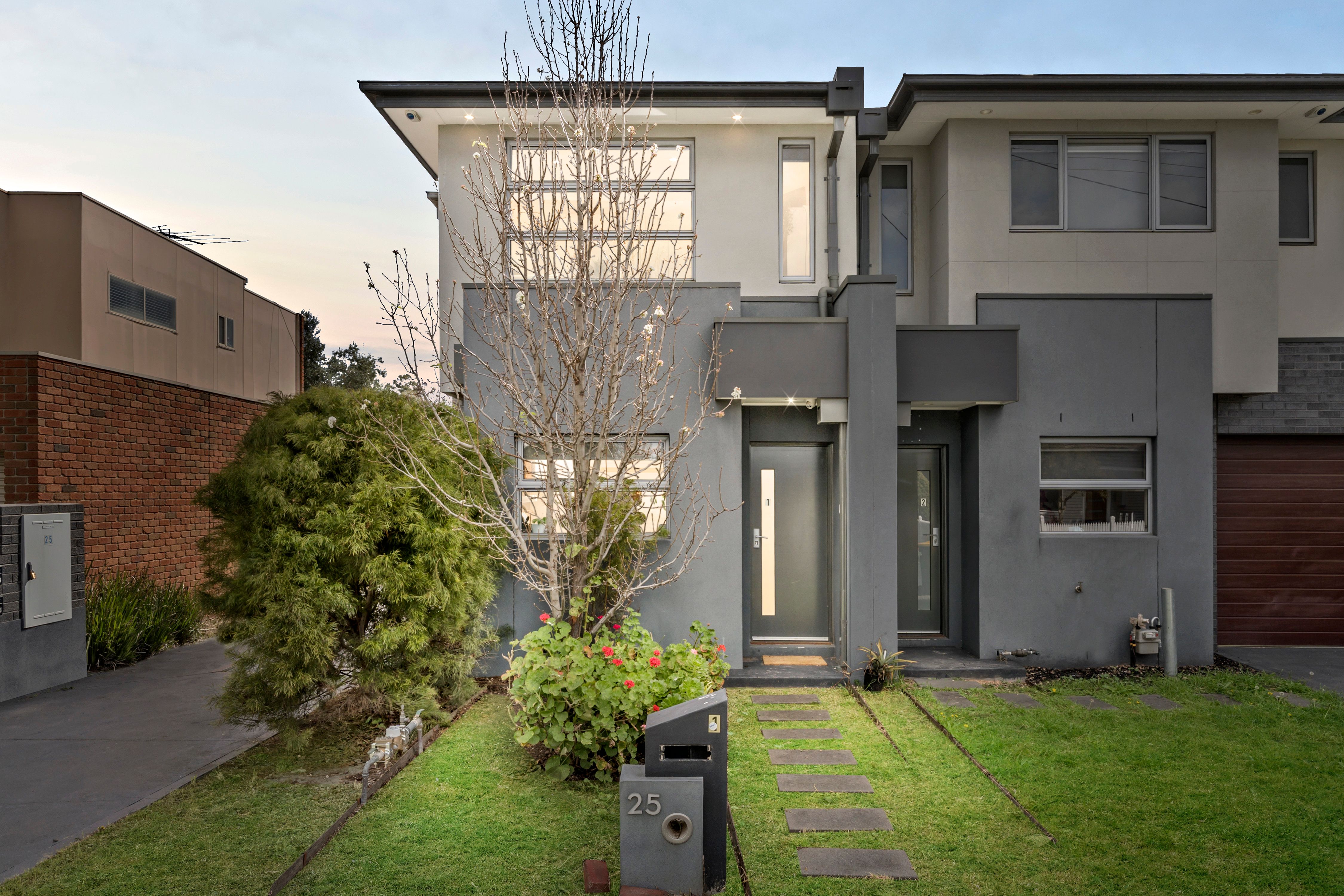 1/25 Thomson Street — photo from Ray White Sunshine