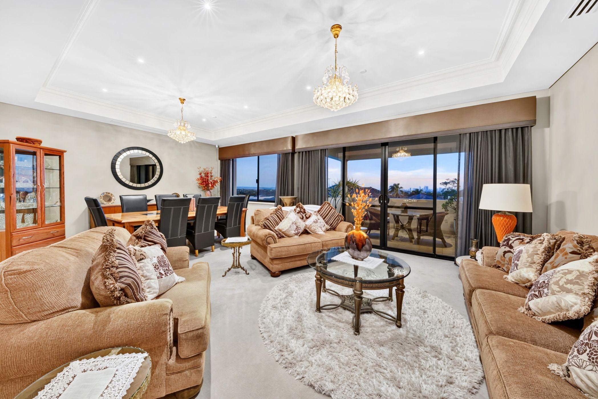 A Grand Entertainer with Endless Views — photo 8 of 30