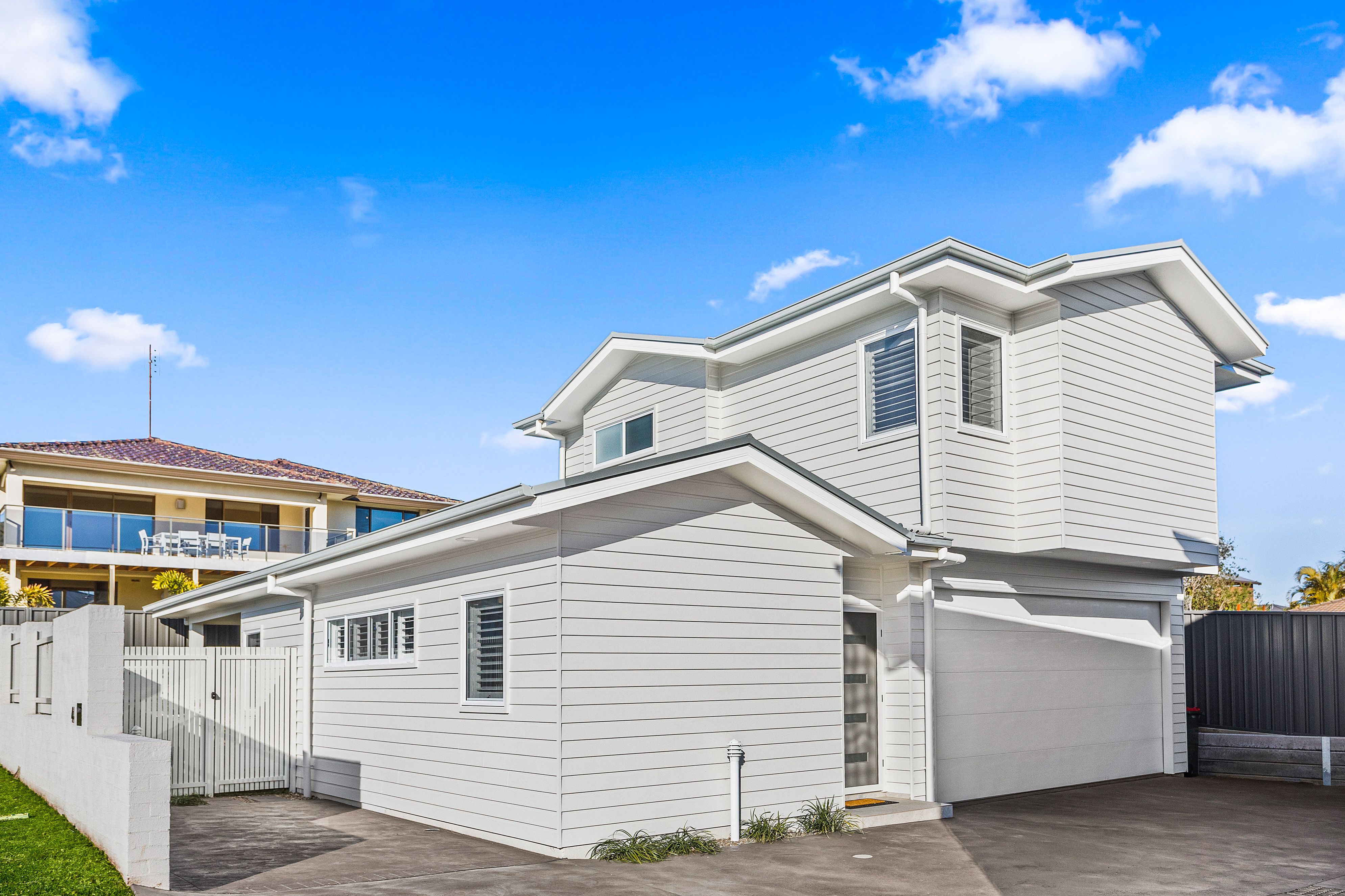 4 Olympian Lane, Mount Warrigal, NSW 2528