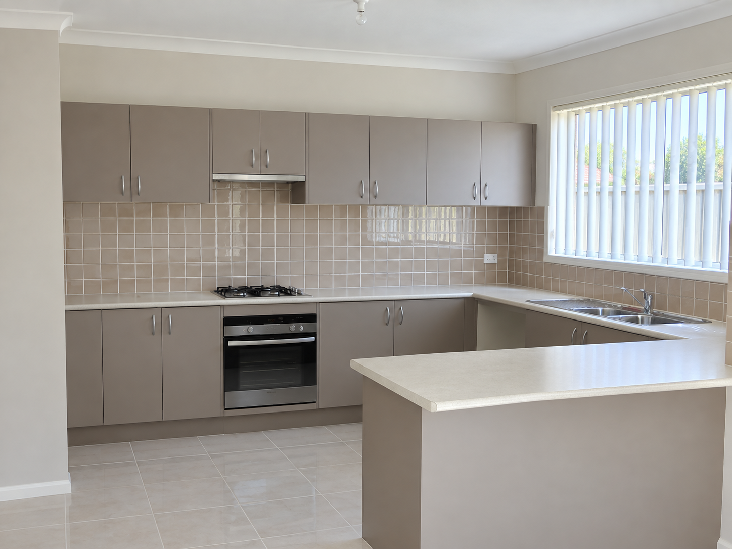 2/64 Australia Street, Oxley Park, NSW 2760