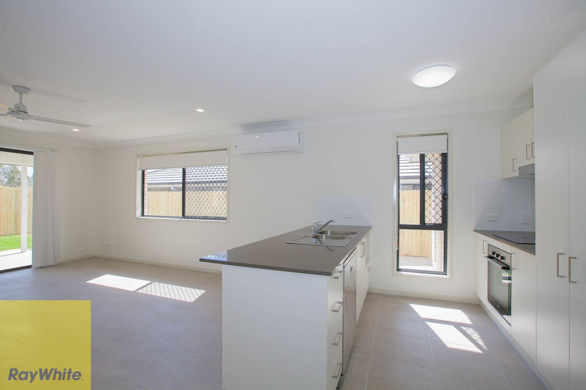 7 Pandorea Street, Deebing Heights, QLD 4306