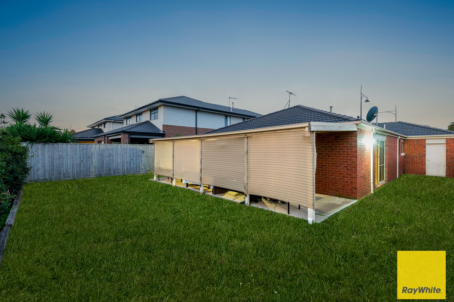 2 Taronga Road, Truganina, VIC 3029