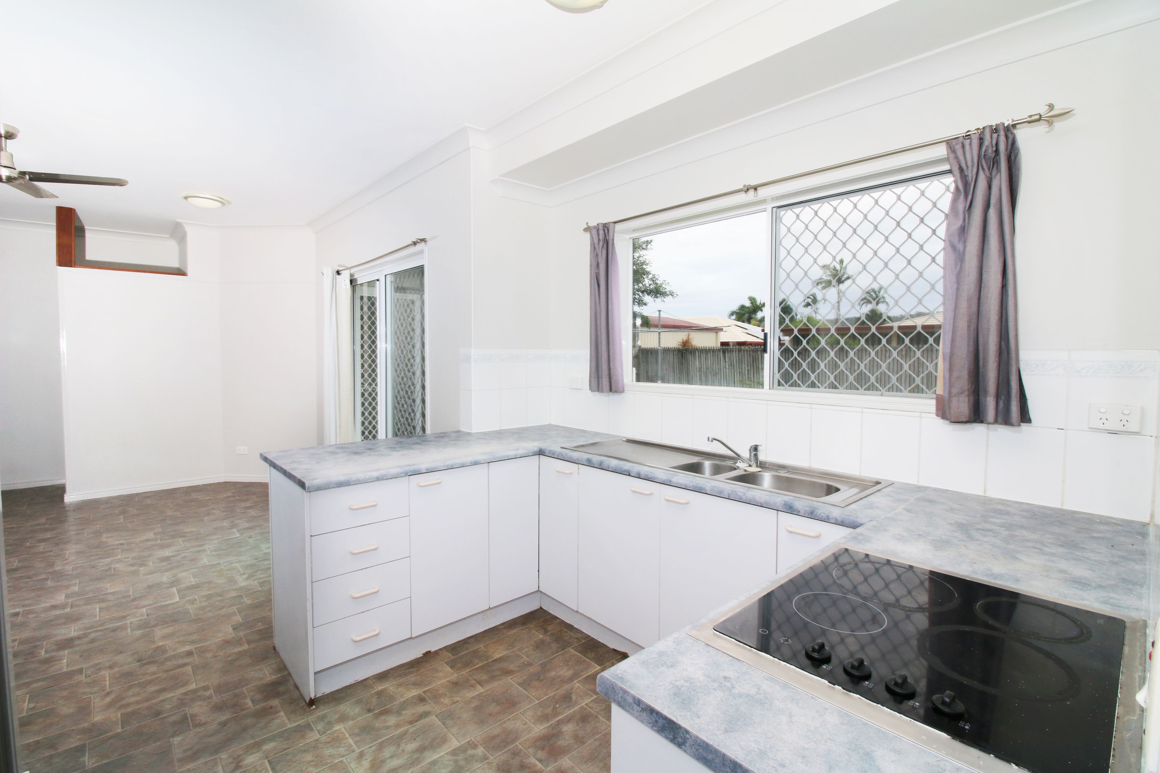 391 Charles Street, Kirwan, QLD 4817