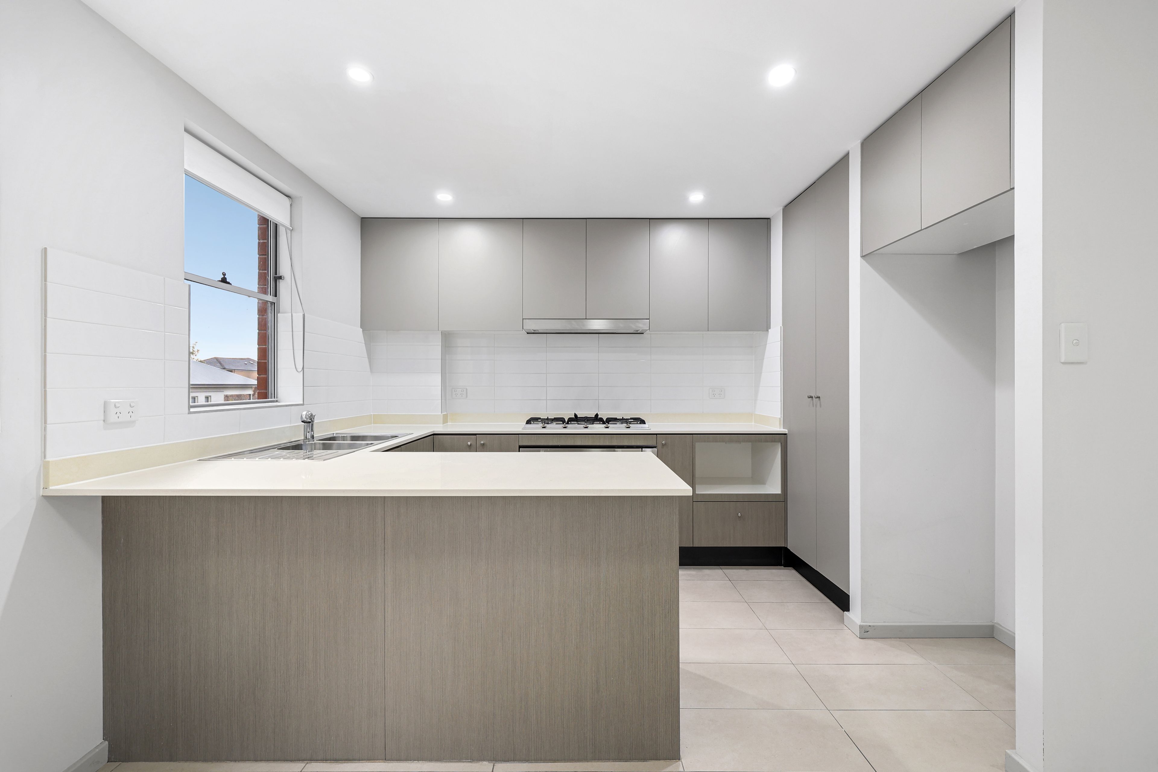 25/1-5 Parkside Crescent, Campbelltown, NSW 2560