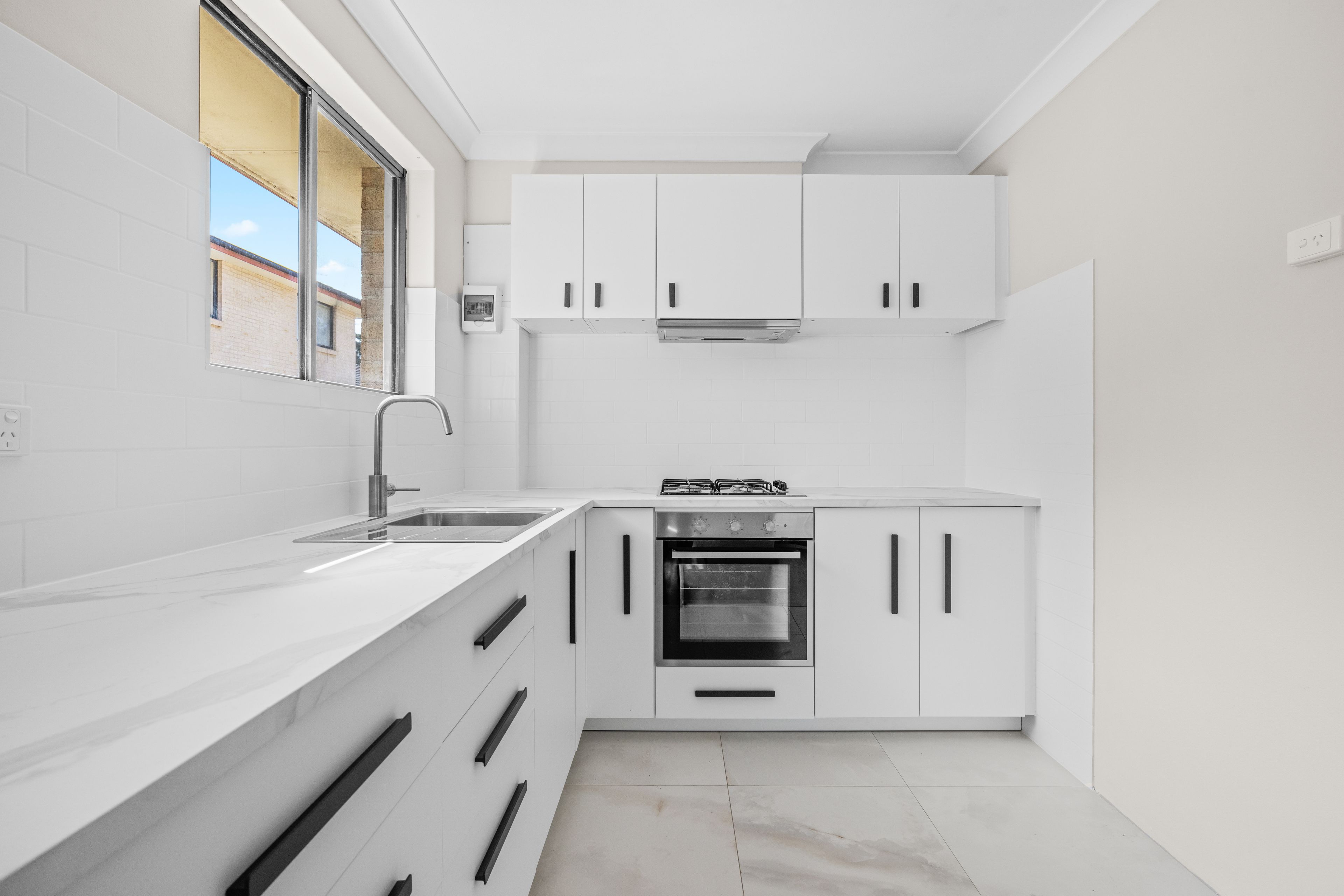 21/48-52 Neil Street — photo 5 of 12
