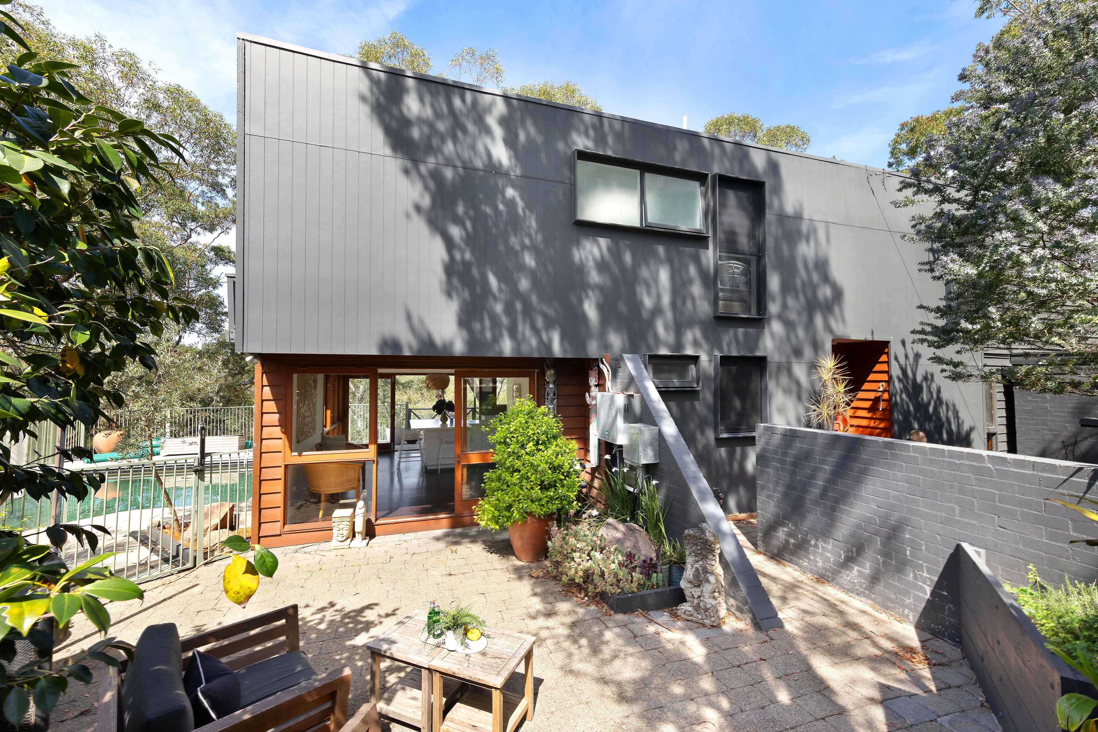 5 Morna Place — photo 11 of 12