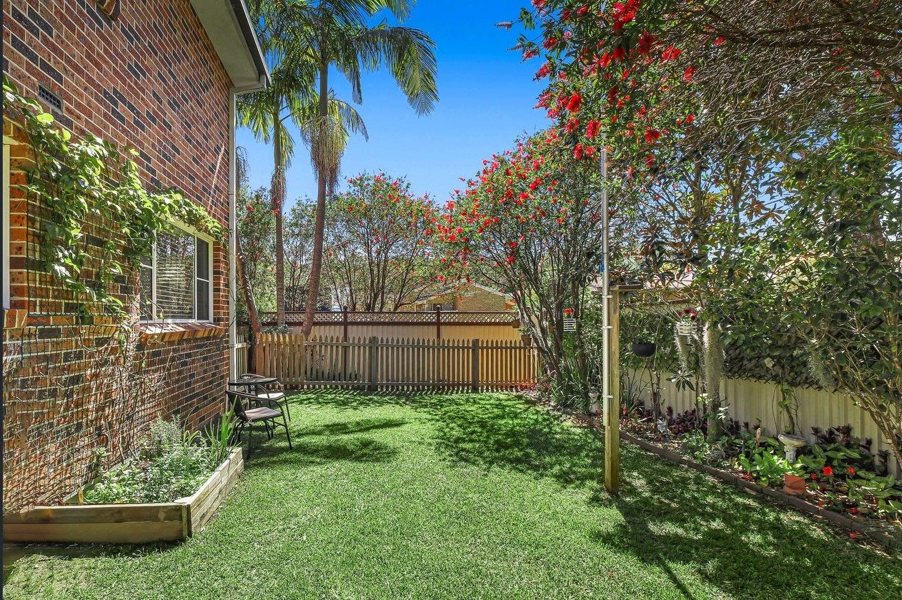 2/18 Christle Street, Green Point, NSW 2251
