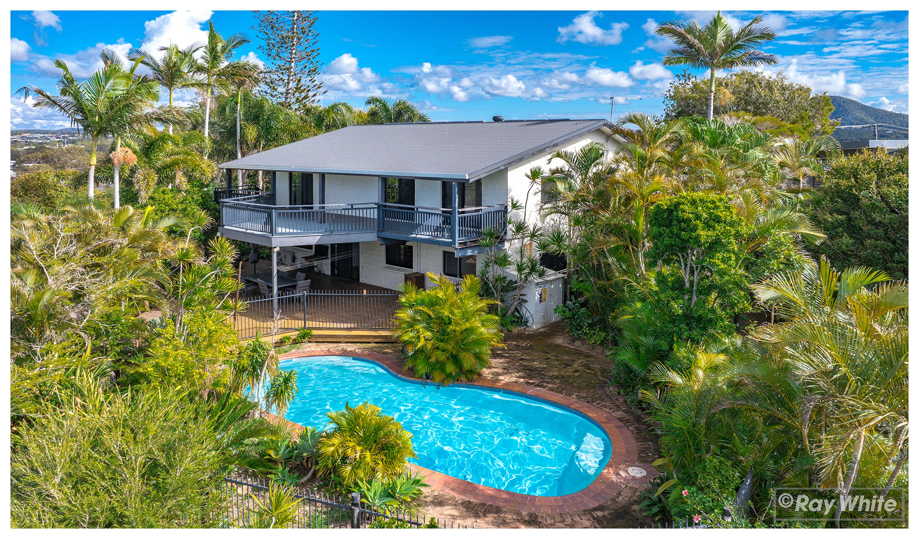 23-25 Shaw Avenue — photo from Ray White Yeppoon