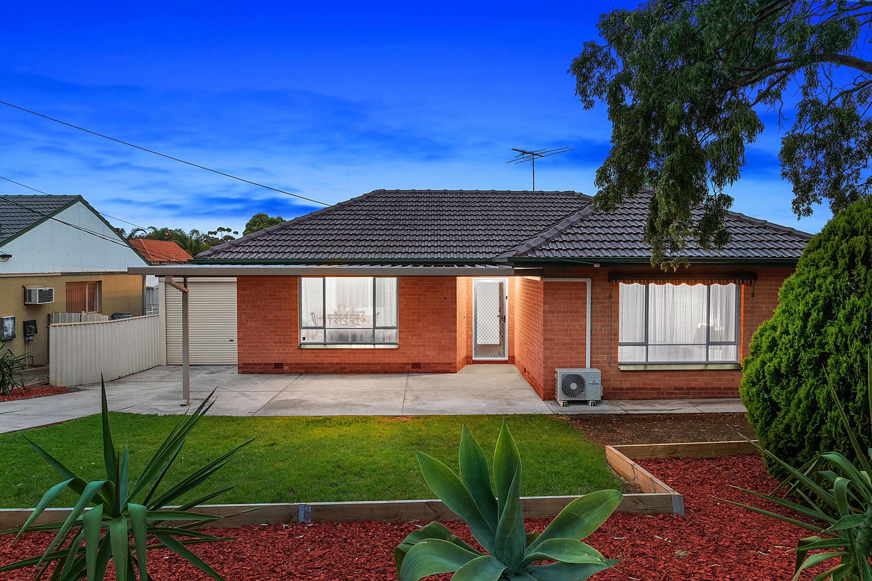 11 Barkey Street, Para Hills, SA 5096