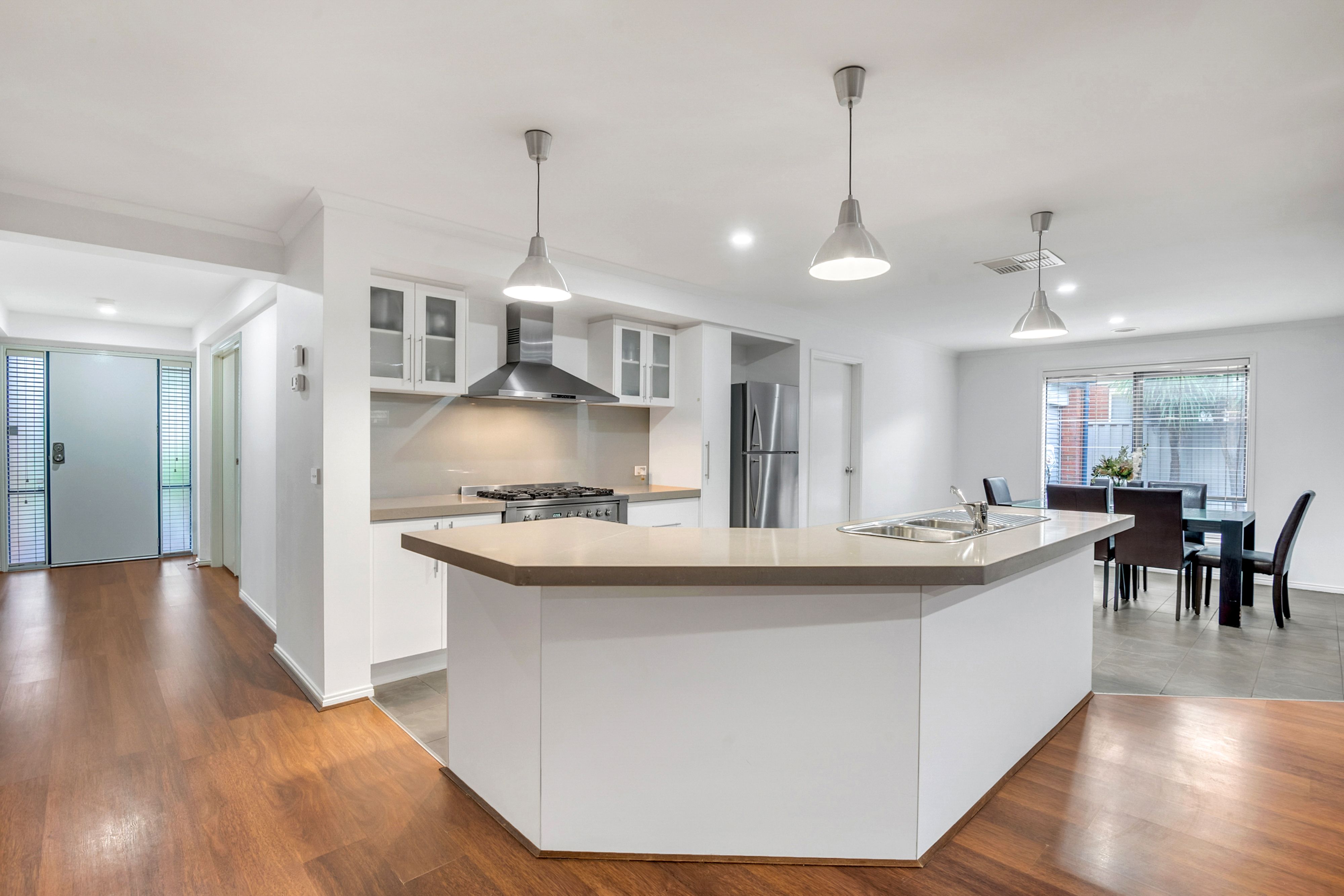 6 Long Island Circuit, Craigieburn, VIC 3064