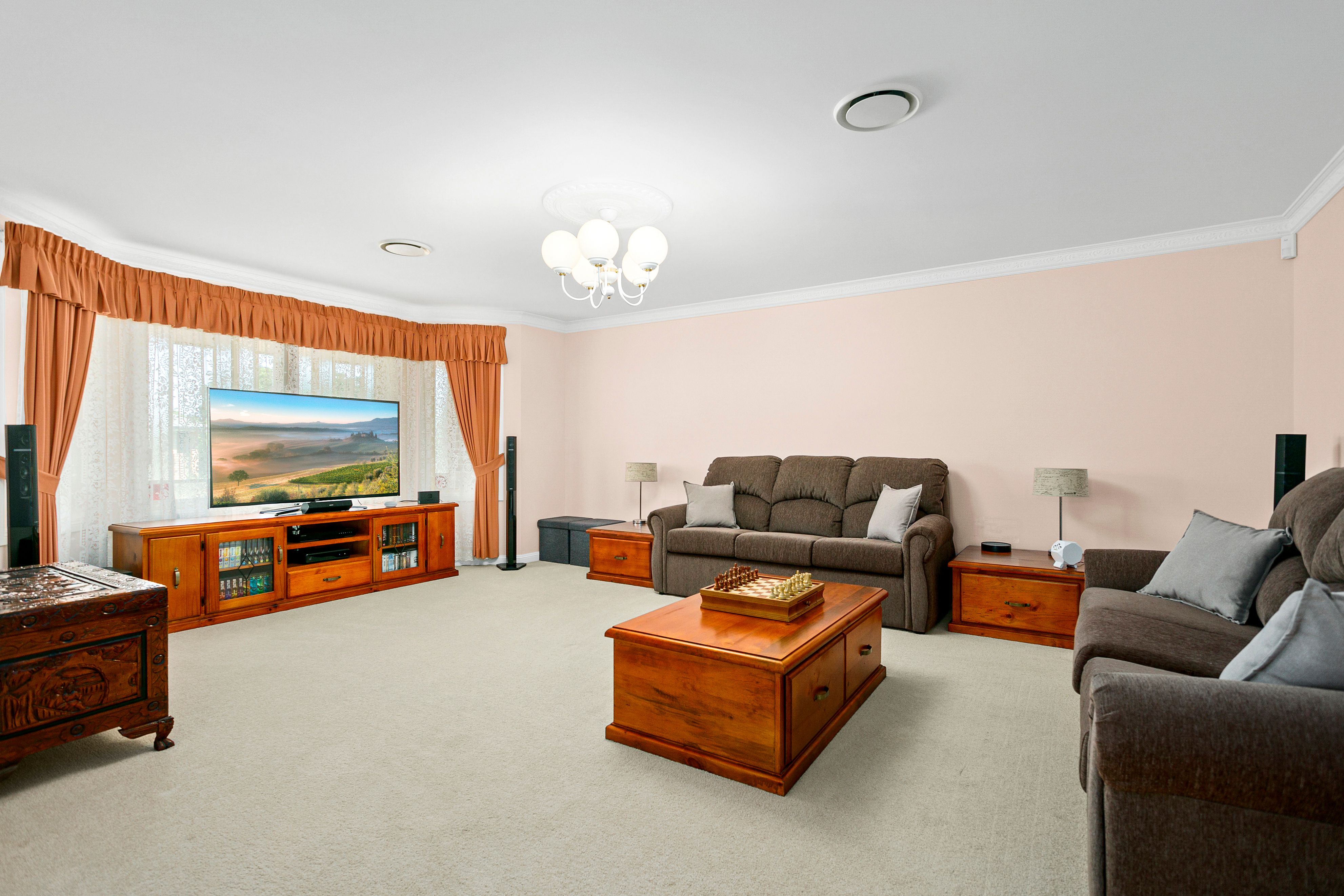 3 Eucumbene Avenue, Flinders, NSW 2529