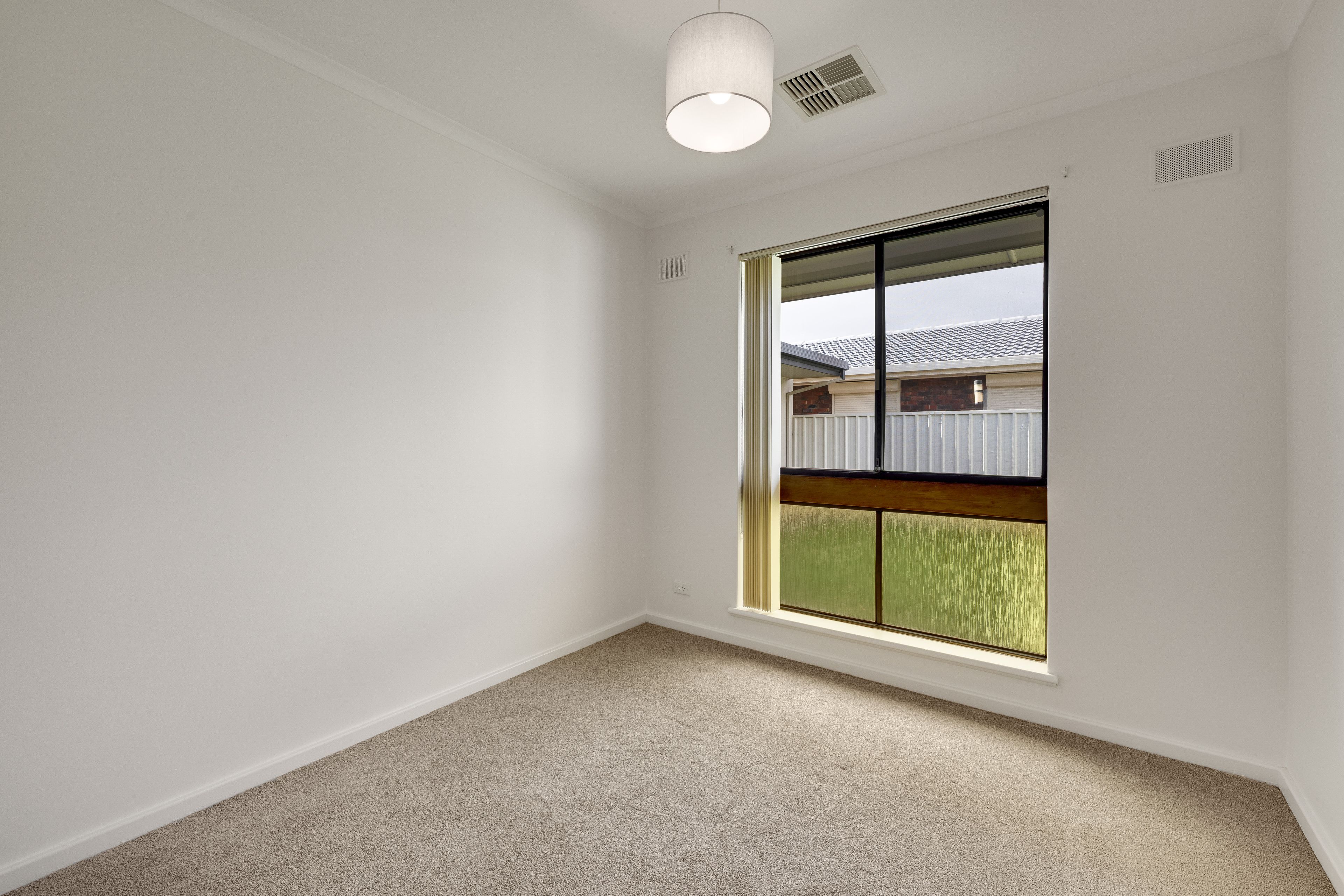 27 Everritt Avenue — photo 15 of 30