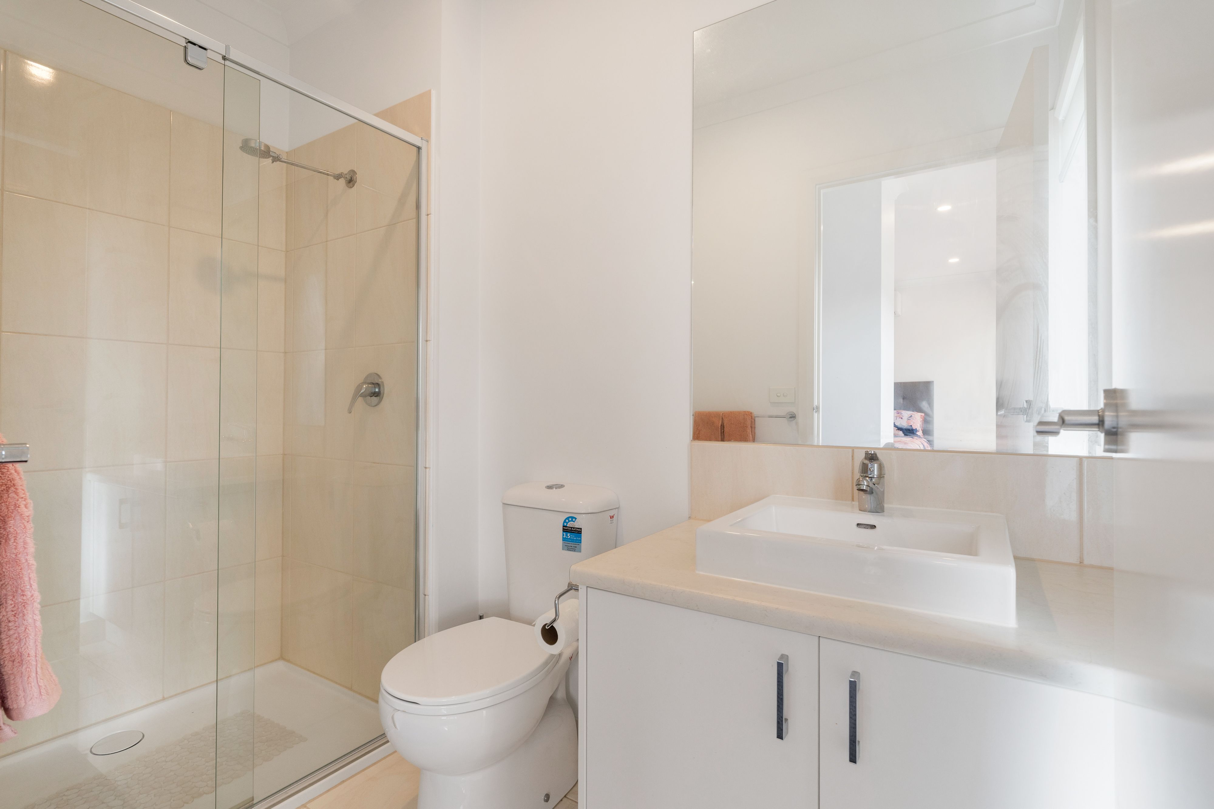 18 Adventure Crescent — photo 8 of 15