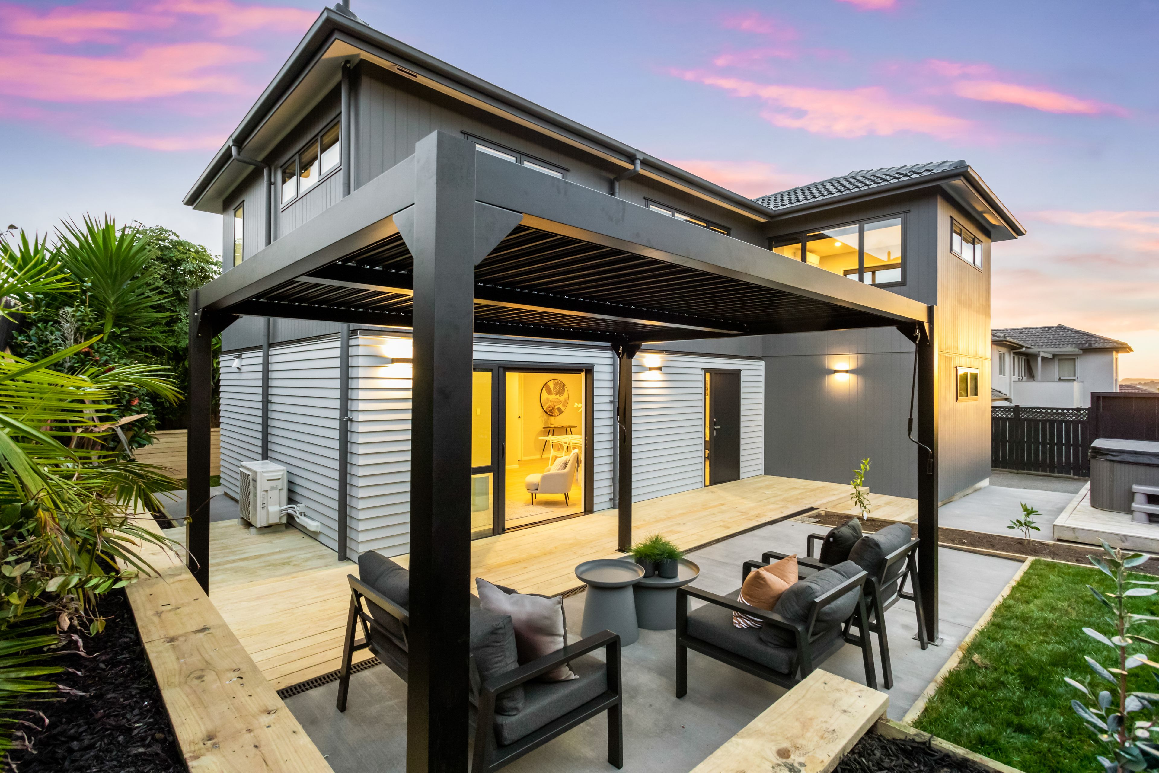 2/39 Simmental Crescent, Somerville, Manukau City