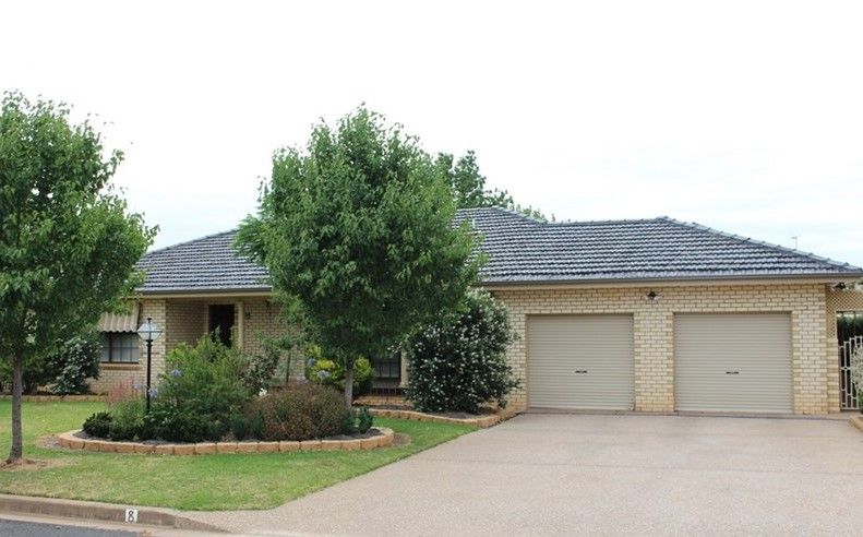 8 Blue Gum Street, Forbes NSW 2871