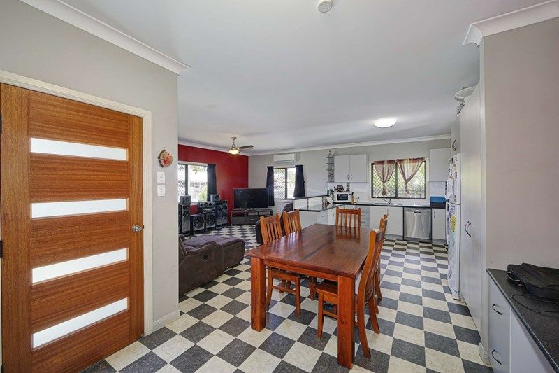 98 Elliott Heads Road, Avenell Heights, QLD 4670