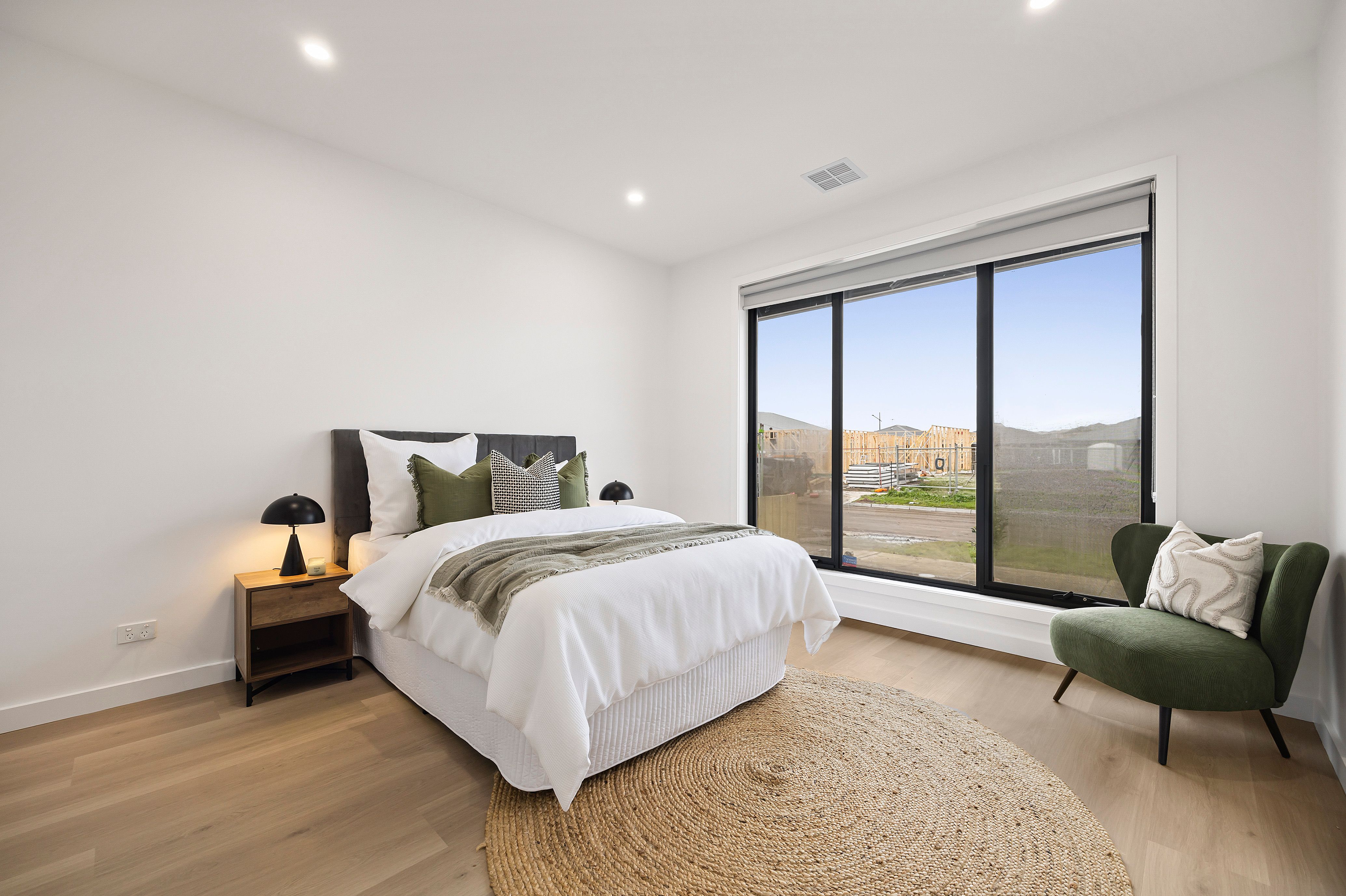 24 Bridgend Street — photo 8 of 15