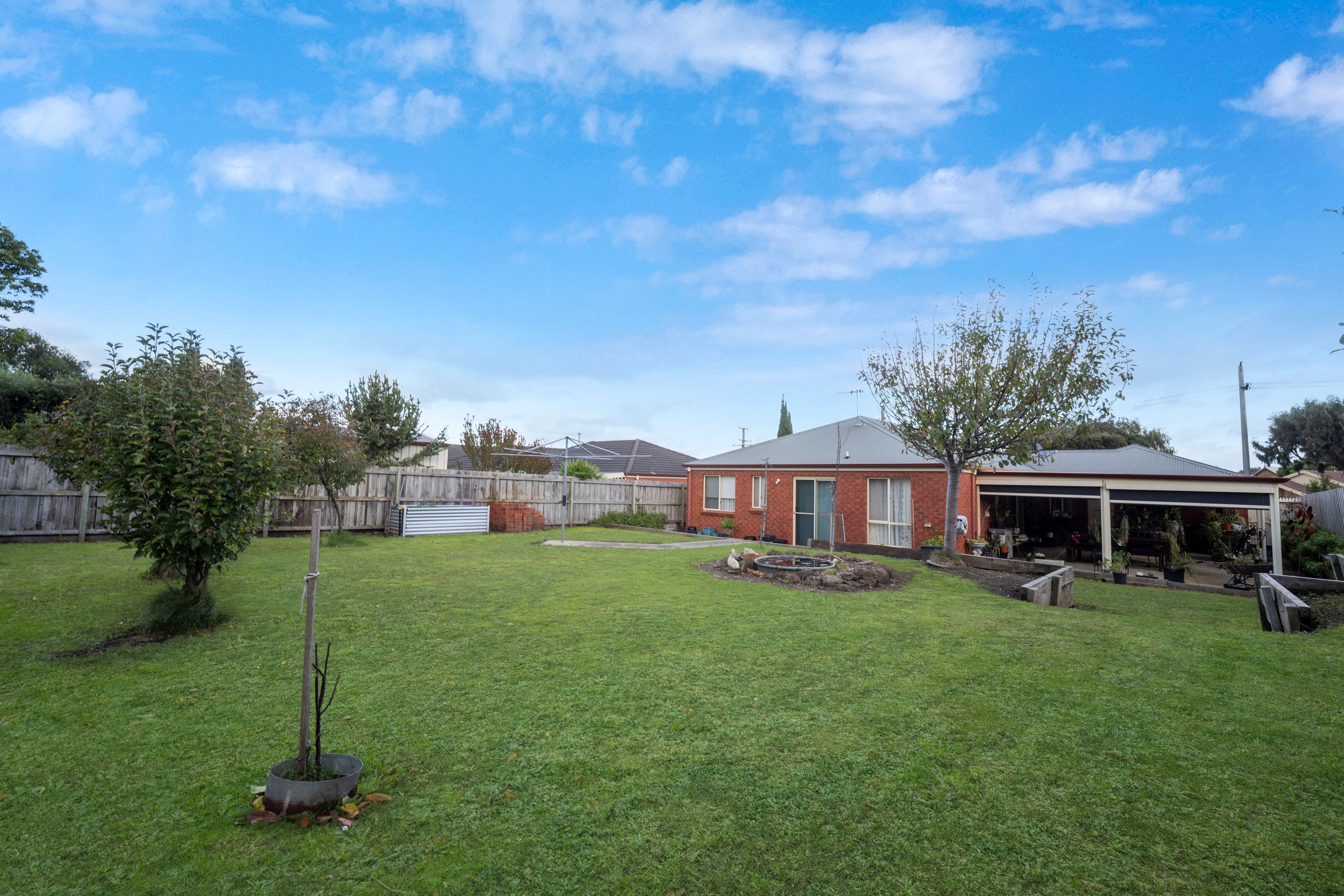 98 Balmoral Road — photo 10 of 13
