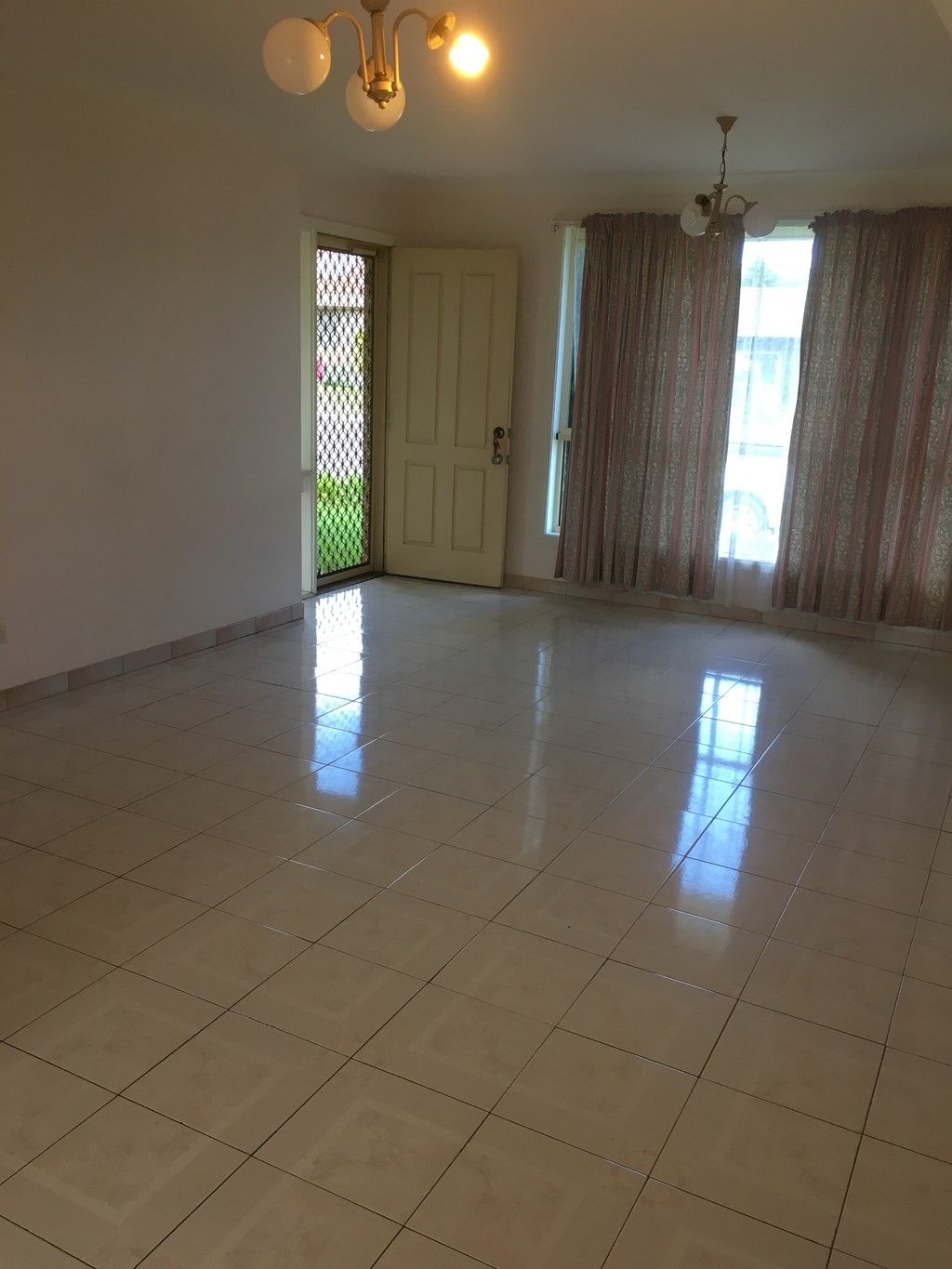 4 Reddall Street, Campbelltown, NSW 2560