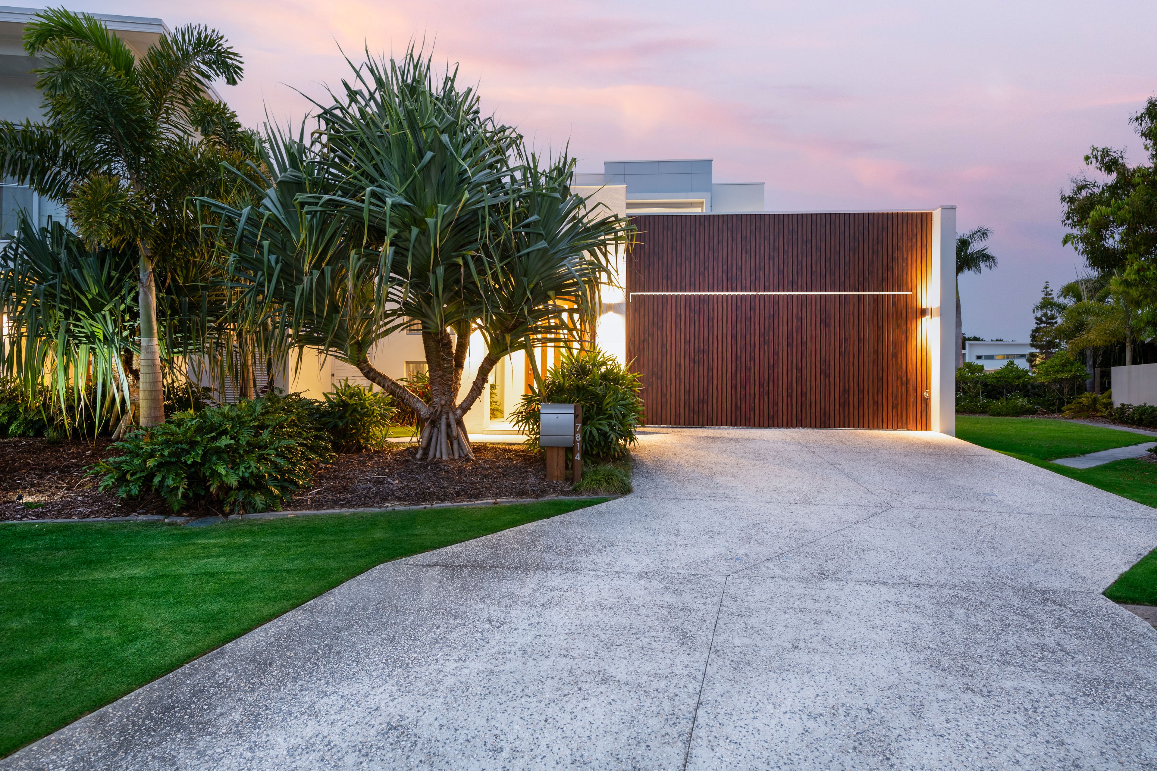7814 Pavilions Close, Hope Island, QLD 4212