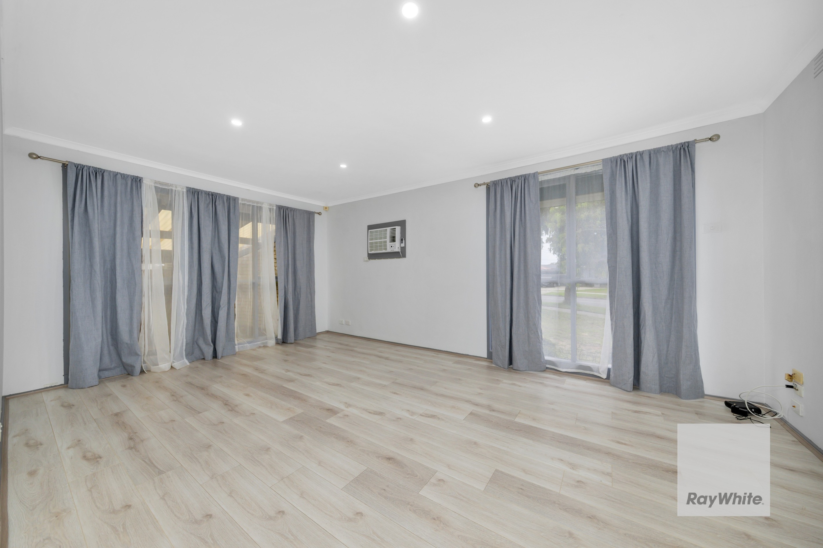 4 Phyllis Parade, Deer Park, VIC 3023