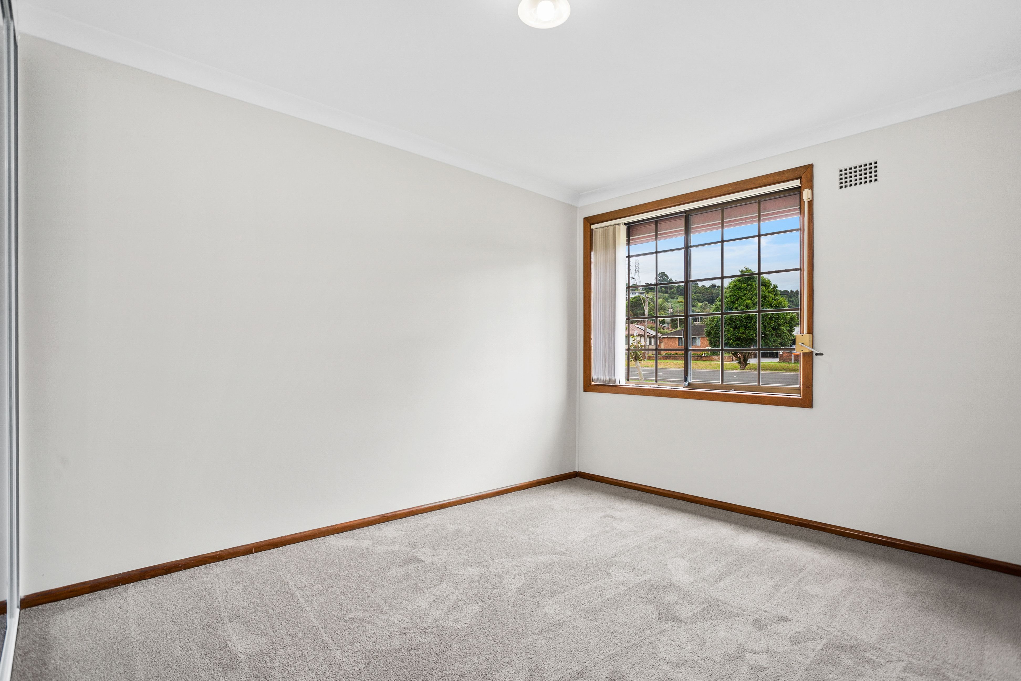 285 Northcliffe Drive, Berkeley, NSW 2506