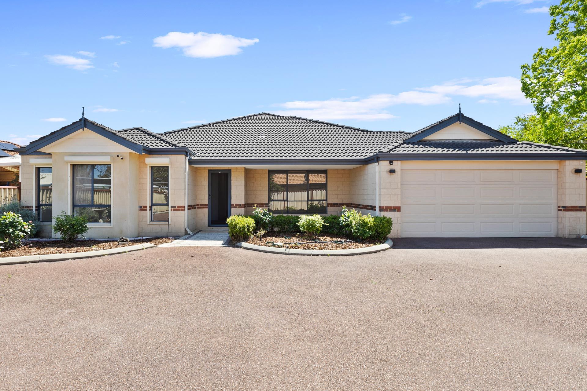 11 Field Avenue, Redcliffe, WA 6104