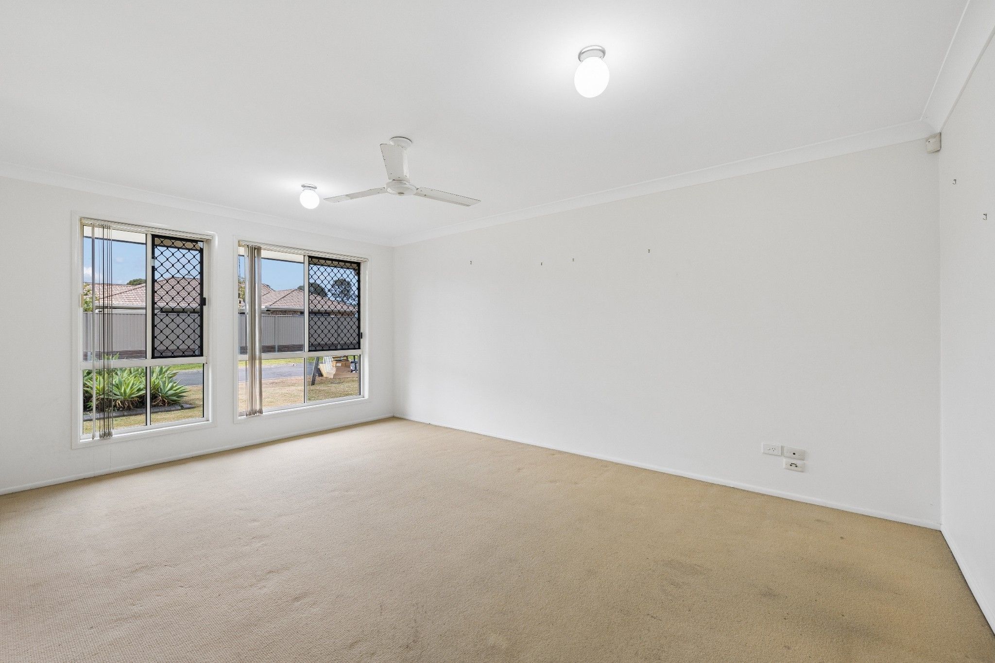 27 Calista Crescent — photo 9 of 19