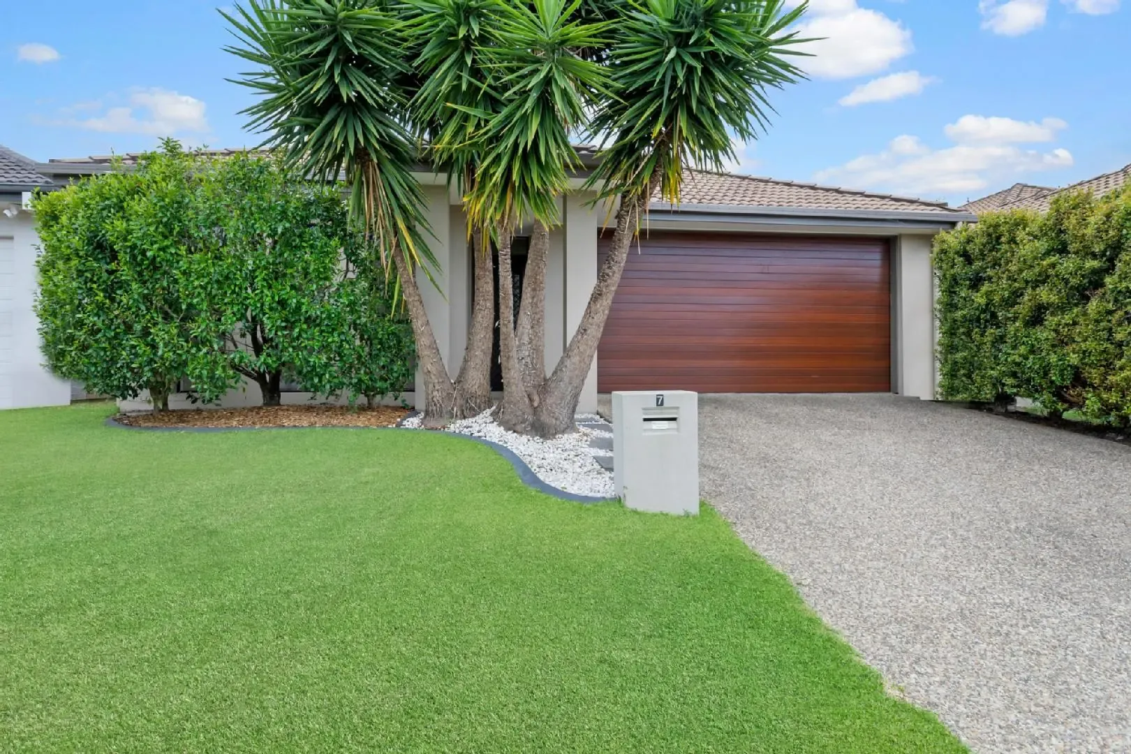 7 Rawlins Crescent, North Lakes QLD 4509