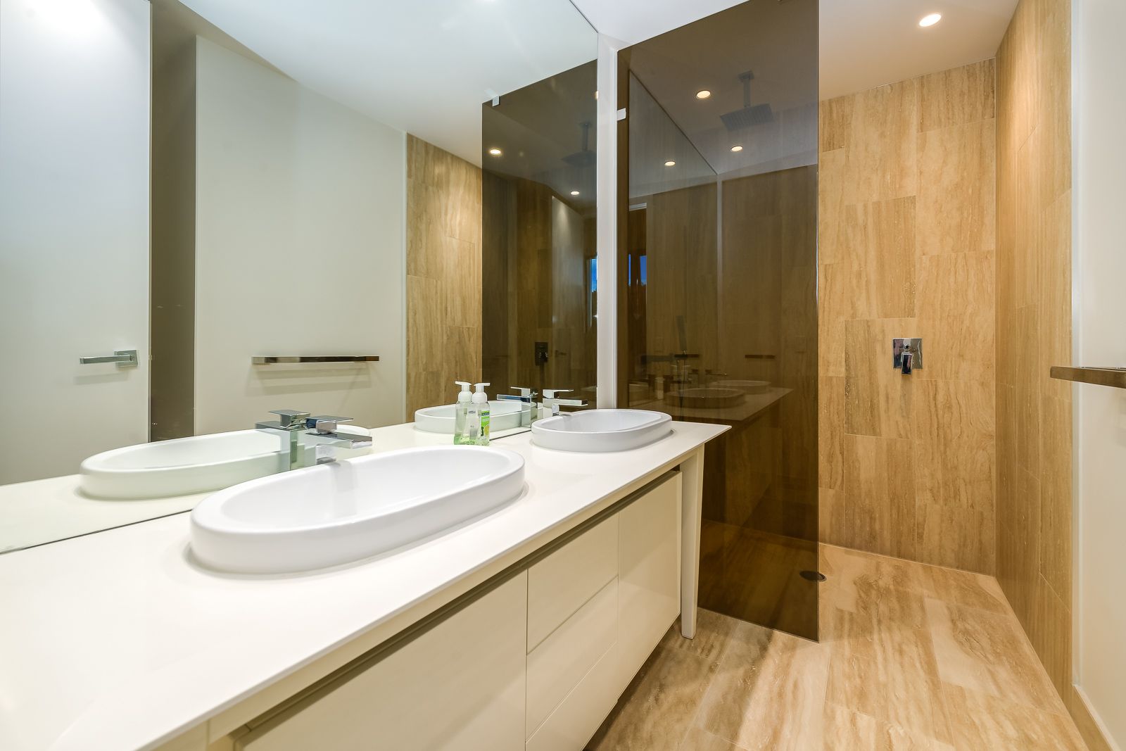1 The Concourse, Benowa QLD 4217