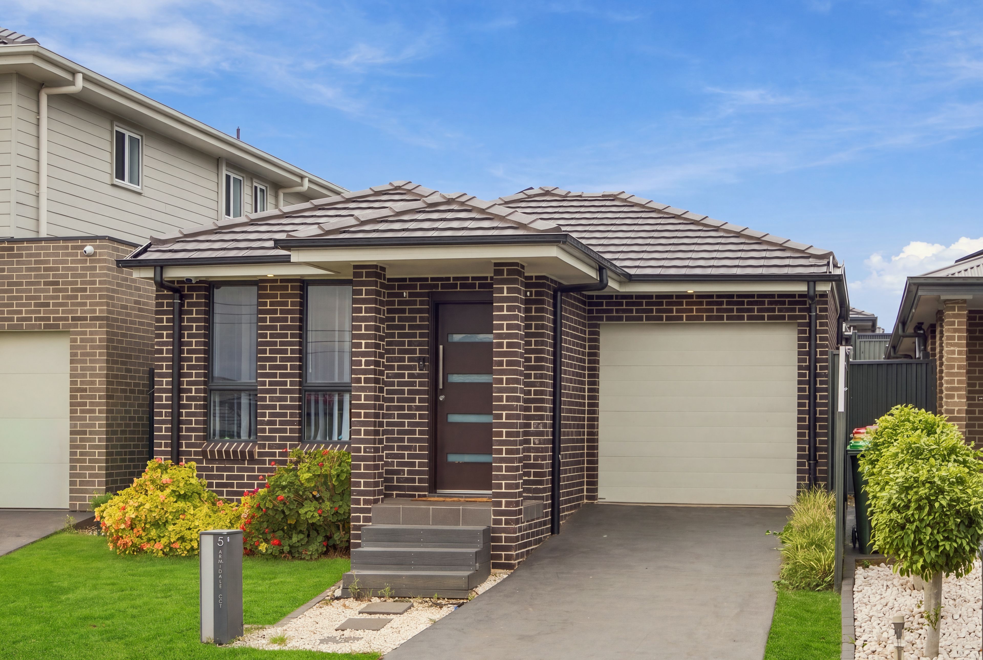 5 Armidale Circuit — photo from Ray White Macarthur Group
