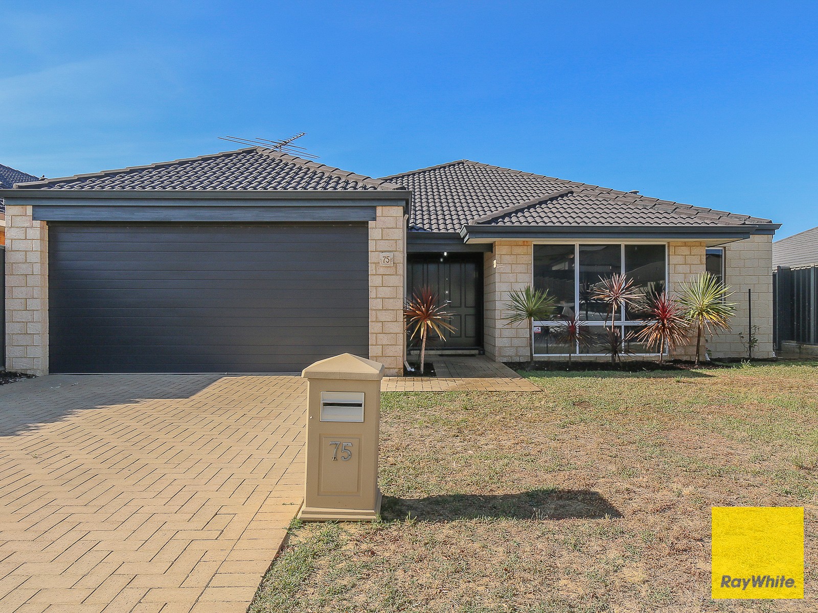 75 Hookstone Drive, Landsdale, WA 6065