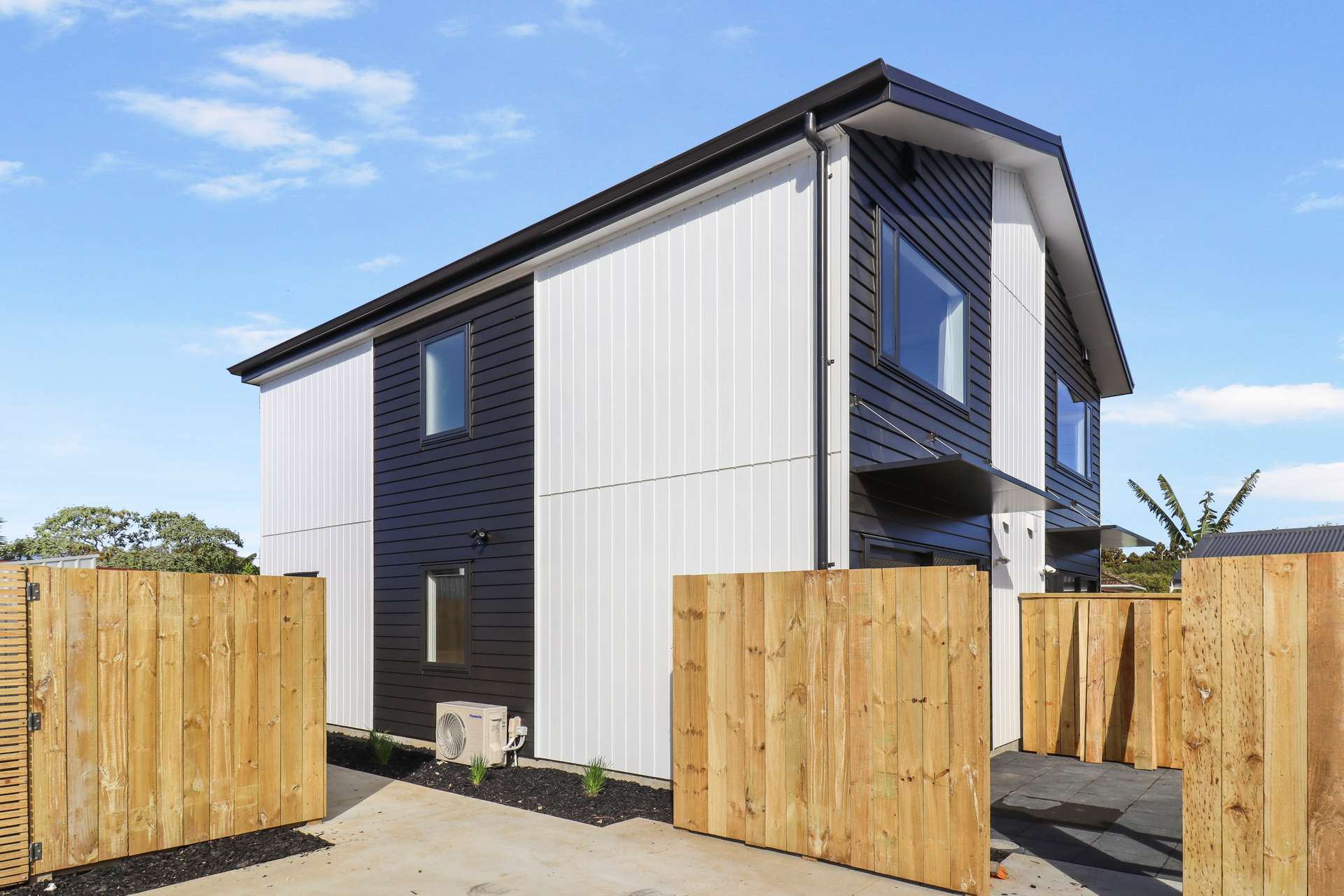 48a Ashton Avenue photo 0
