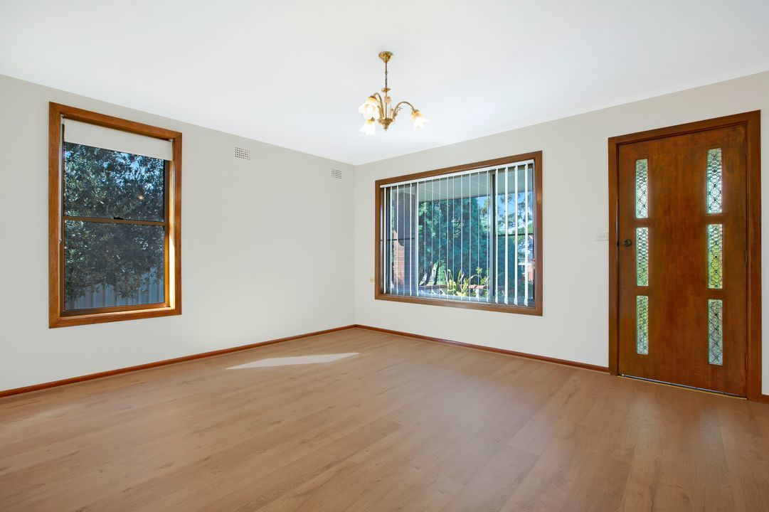 62 King Street — photo 2 of 6