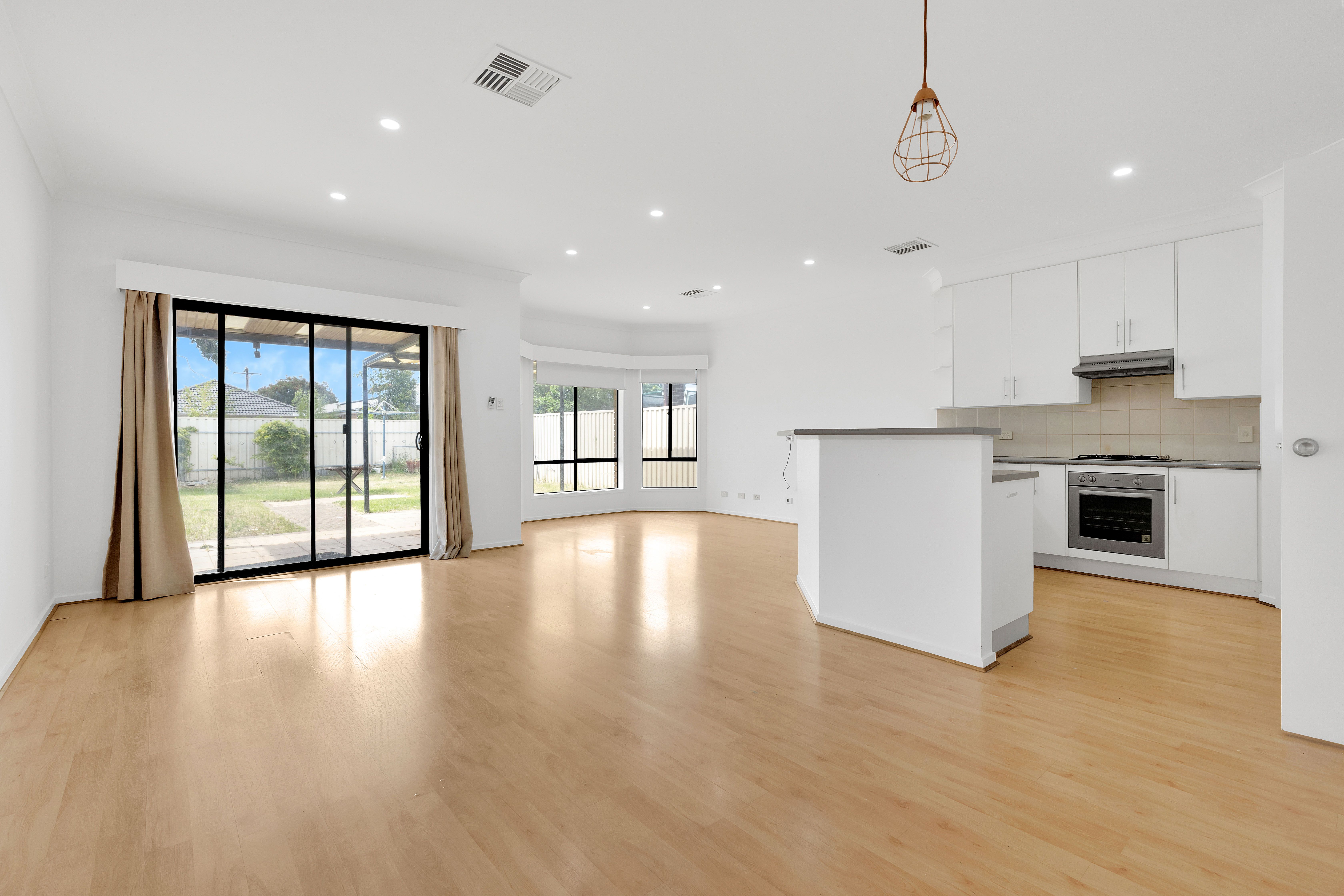 12A Moreshead Street — photo 6 of 17