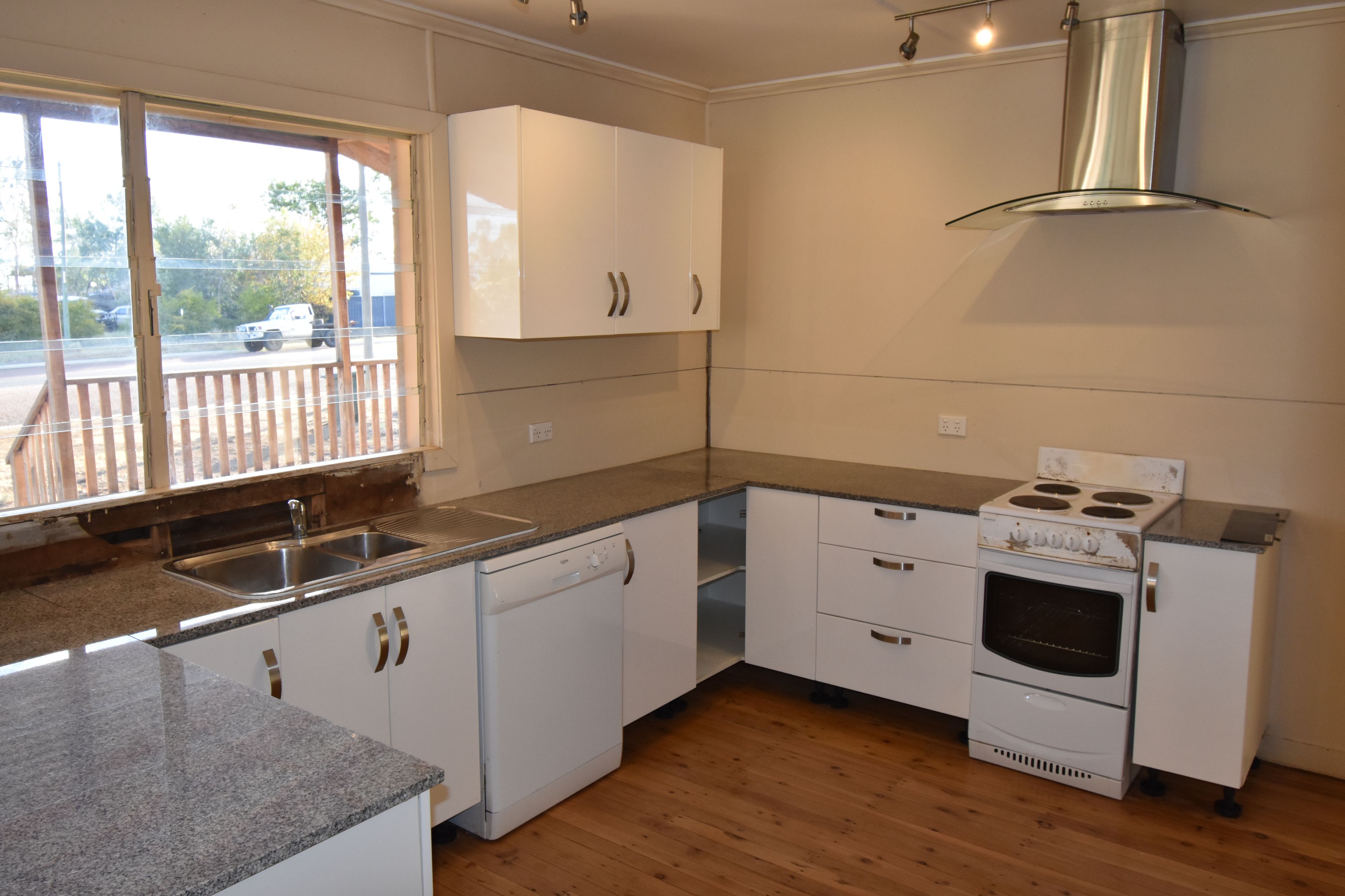 53 Mitchell Street, Ilfracombe, QLD 4727