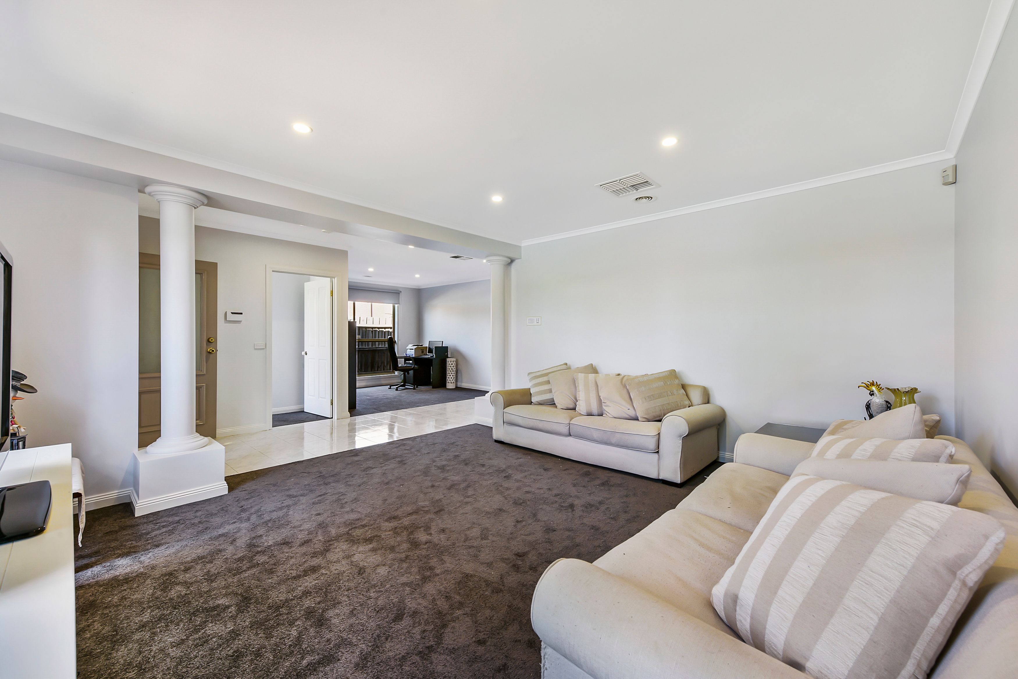 3 Plenty Close, Taylors Lakes, VIC 3038